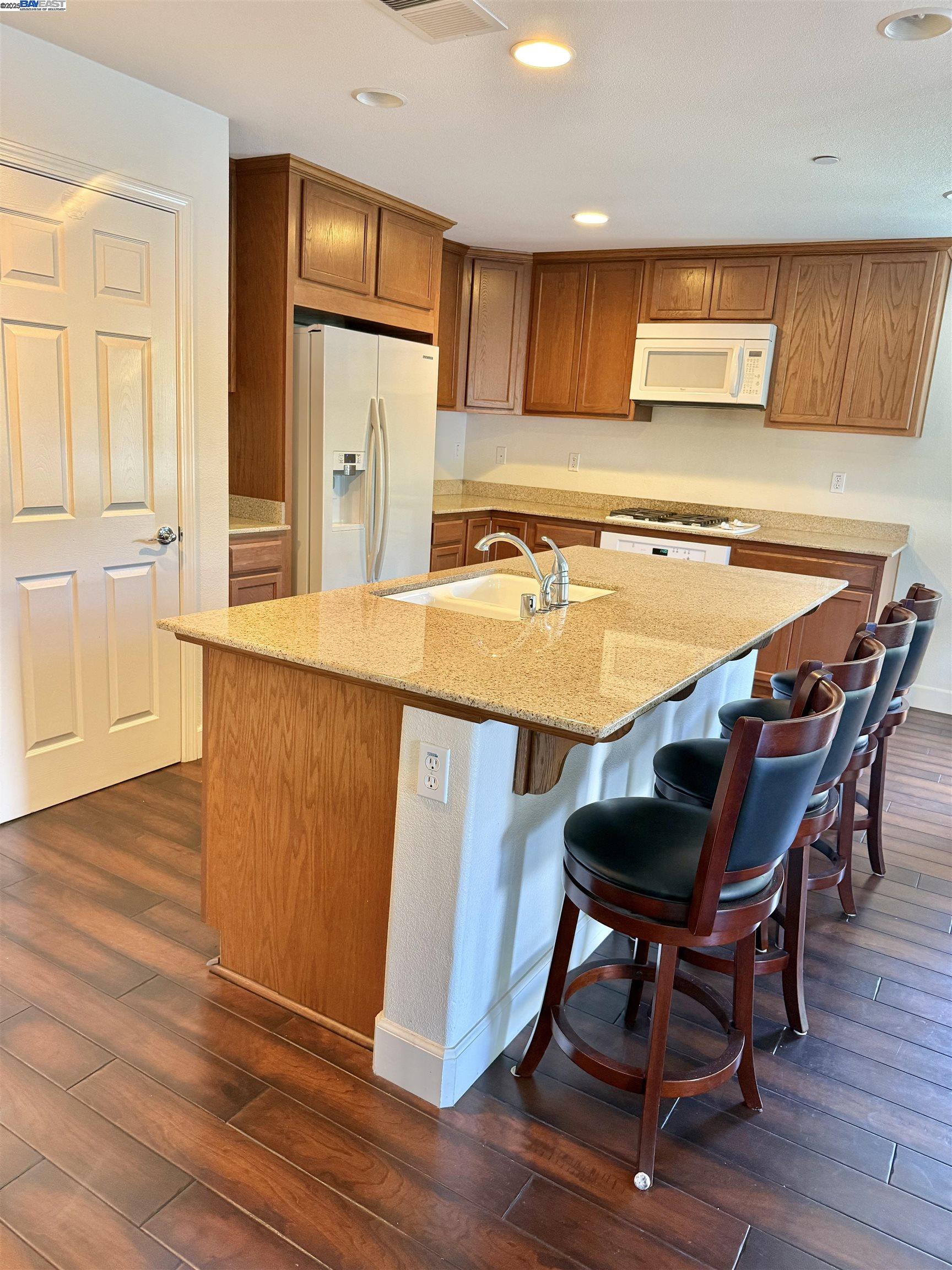 Detail Gallery Image 18 of 43 For 23654 Saklan Rd, Hayward,  CA 94545 - 3 Beds | 3/1 Baths