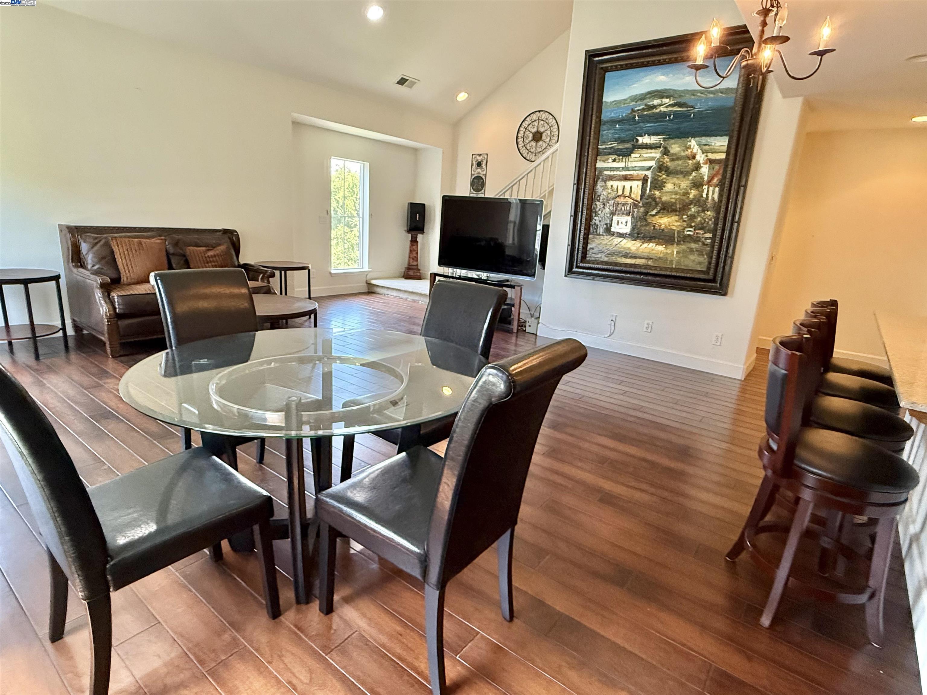 Detail Gallery Image 19 of 43 For 23654 Saklan Rd, Hayward,  CA 94545 - 3 Beds | 3/1 Baths