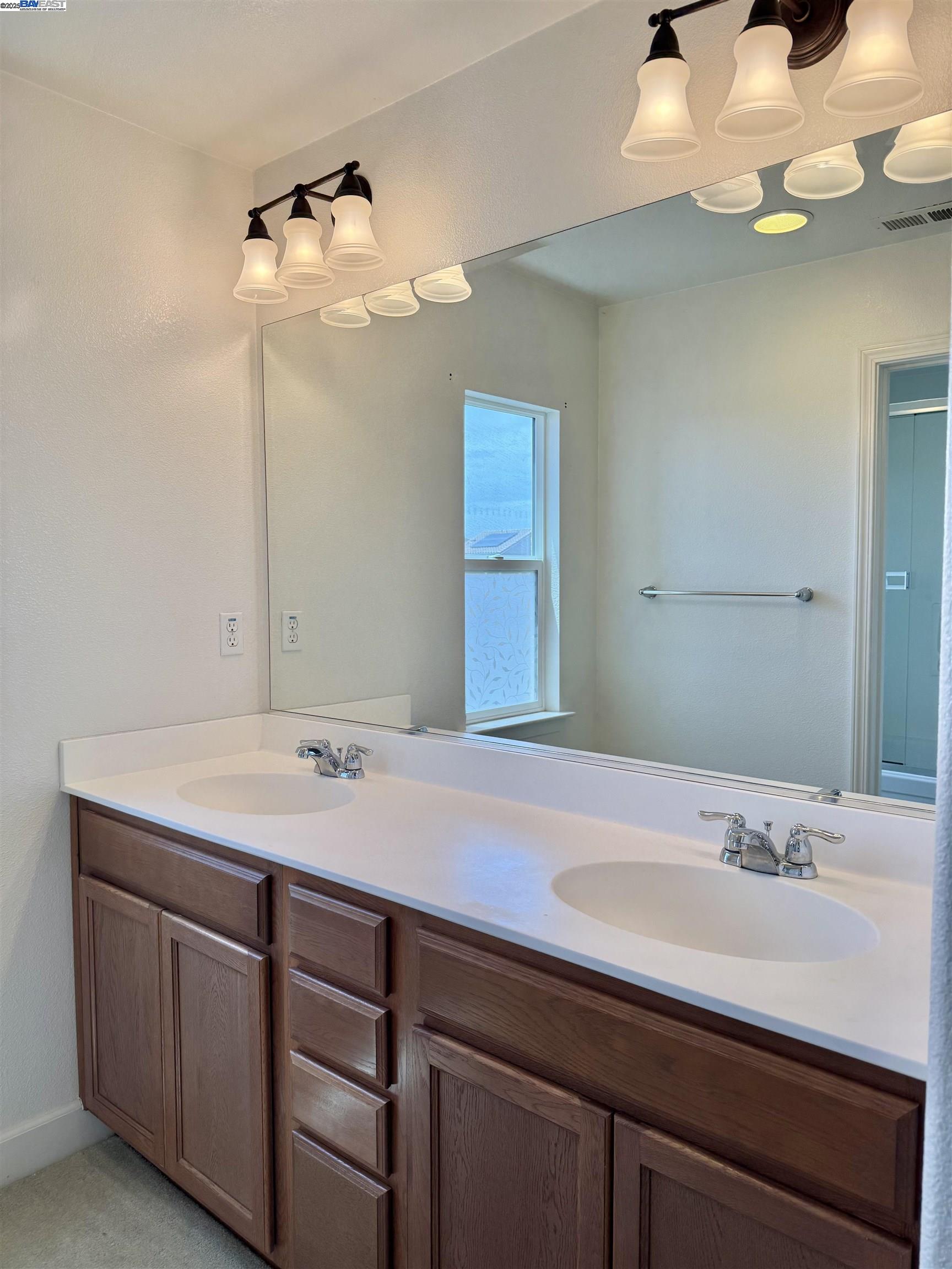Detail Gallery Image 33 of 43 For 23654 Saklan Rd, Hayward,  CA 94545 - 3 Beds | 3/1 Baths