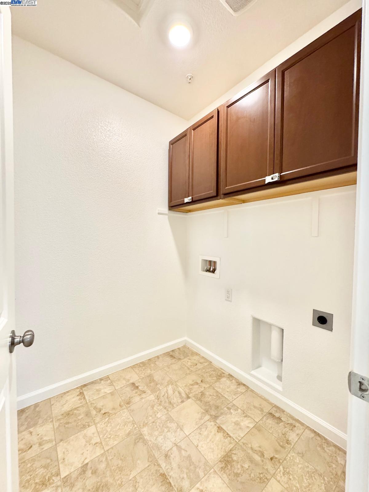 Detail Gallery Image 22 of 37 For 597 Pendragon St, Manteca,  CA 95337 - 4 Beds | 2 Baths