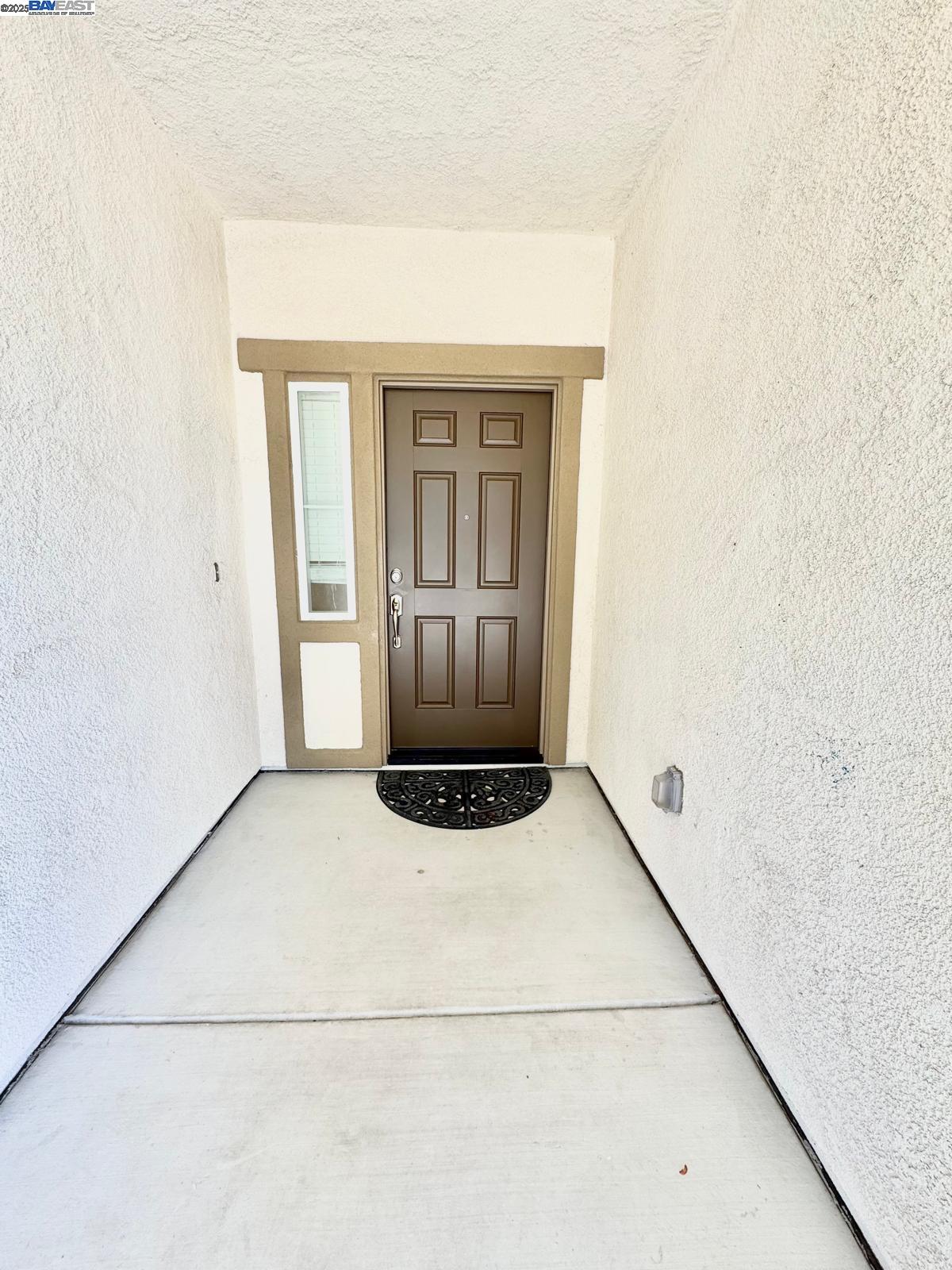 Detail Gallery Image 4 of 37 For 597 Pendragon St, Manteca,  CA 95337 - 4 Beds | 2 Baths