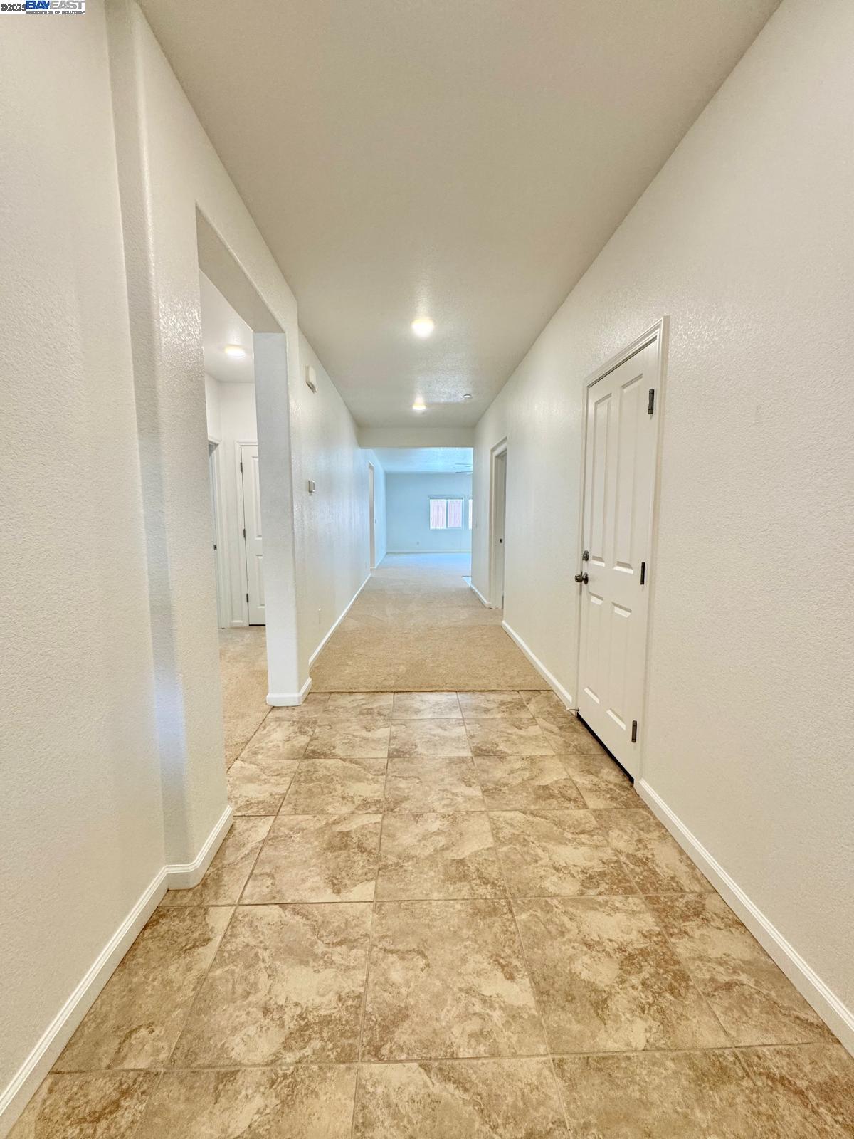 Detail Gallery Image 5 of 37 For 597 Pendragon St, Manteca,  CA 95337 - 4 Beds | 2 Baths