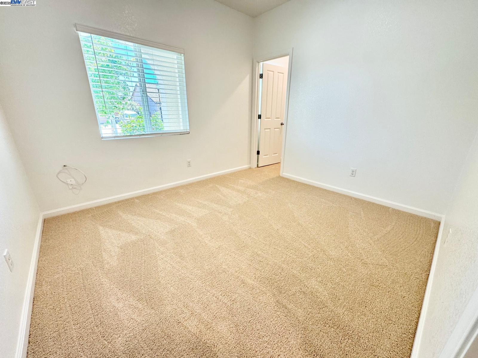 Detail Gallery Image 8 of 37 For 597 Pendragon St, Manteca,  CA 95337 - 4 Beds | 2 Baths
