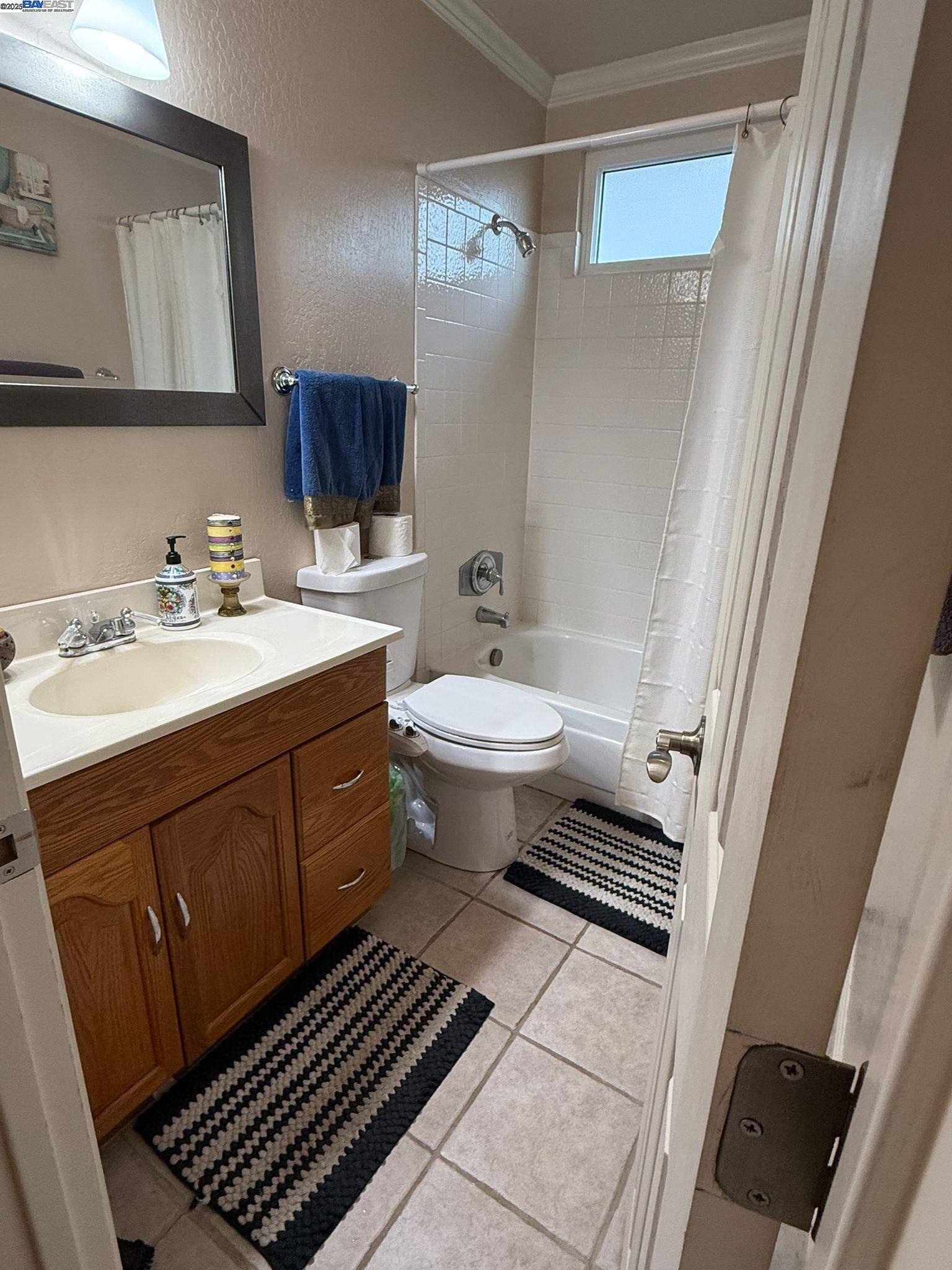 Detail Gallery Image 11 of 12 For 1241 Arlington Rd, Livermore,  CA 94551 - 3 Beds | 2 Baths
