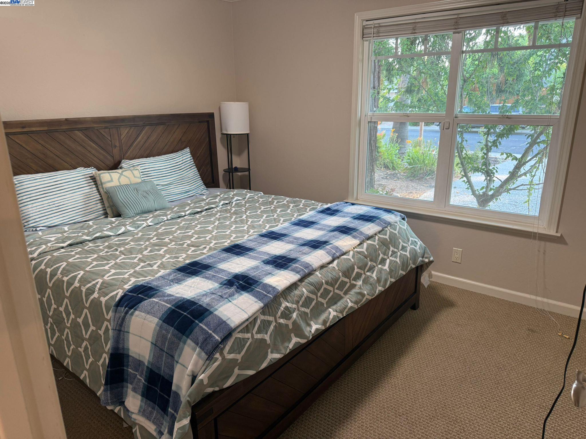 Detail Gallery Image 10 of 12 For 1241 Arlington Rd, Livermore,  CA 94551 - 3 Beds | 2 Baths