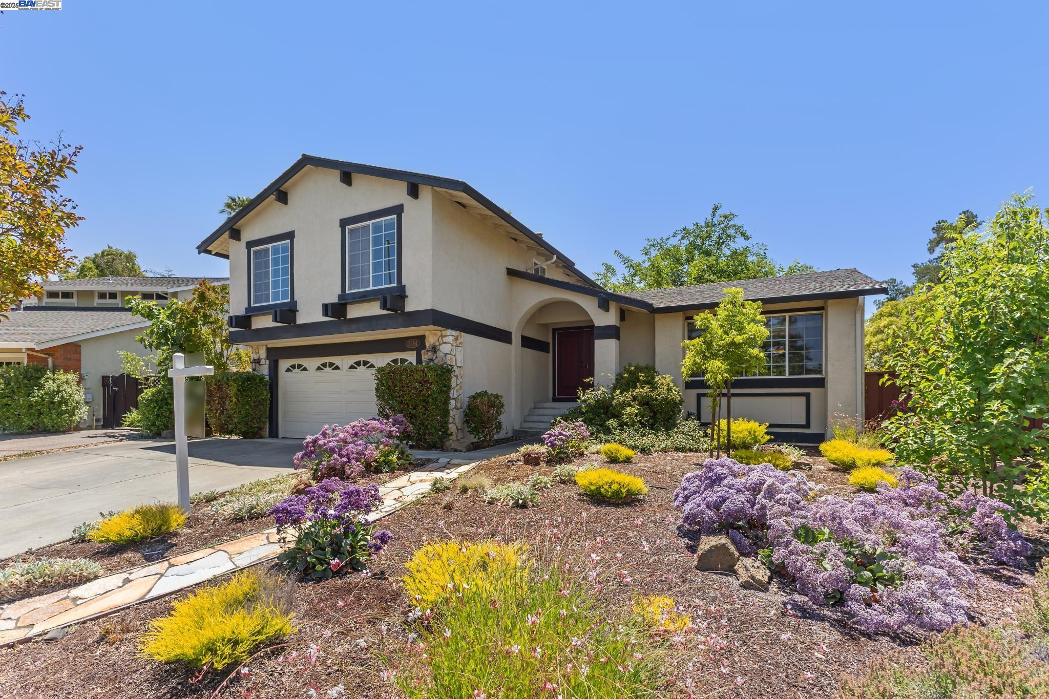 Detail Gallery Image 2 of 35 For 3484 Bordeaux Pl, Pleasanton,  CA 94566 - 4 Beds | 2/1 Baths
