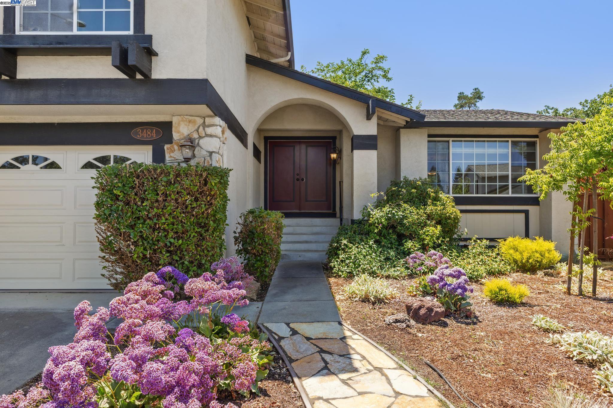 Detail Gallery Image 5 of 35 For 3484 Bordeaux Pl, Pleasanton,  CA 94566 - 4 Beds | 2/1 Baths