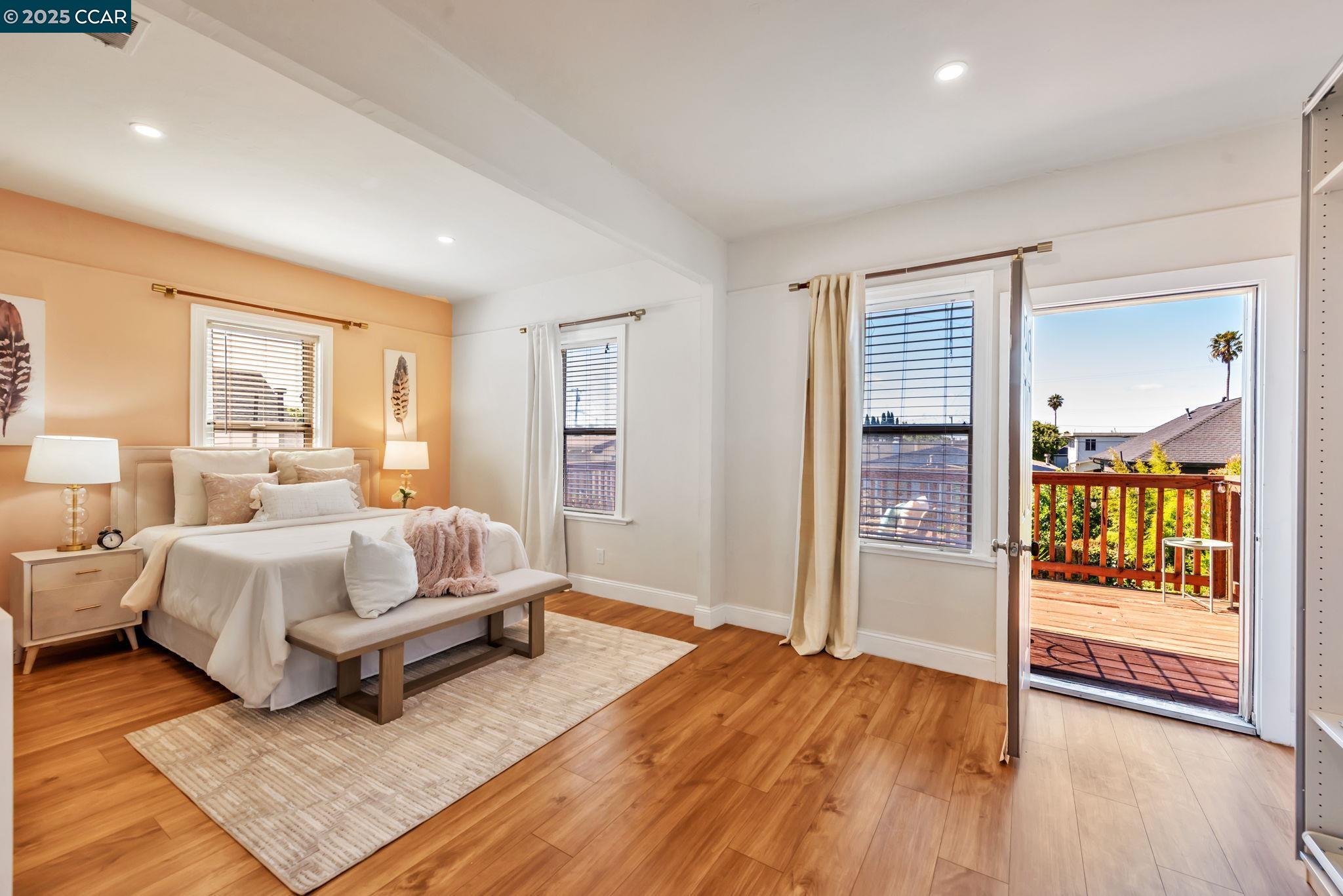 Detail Gallery Image 21 of 51 For 941 45th St, Oakland,  CA 94608 - 4 Beds | 3 Baths