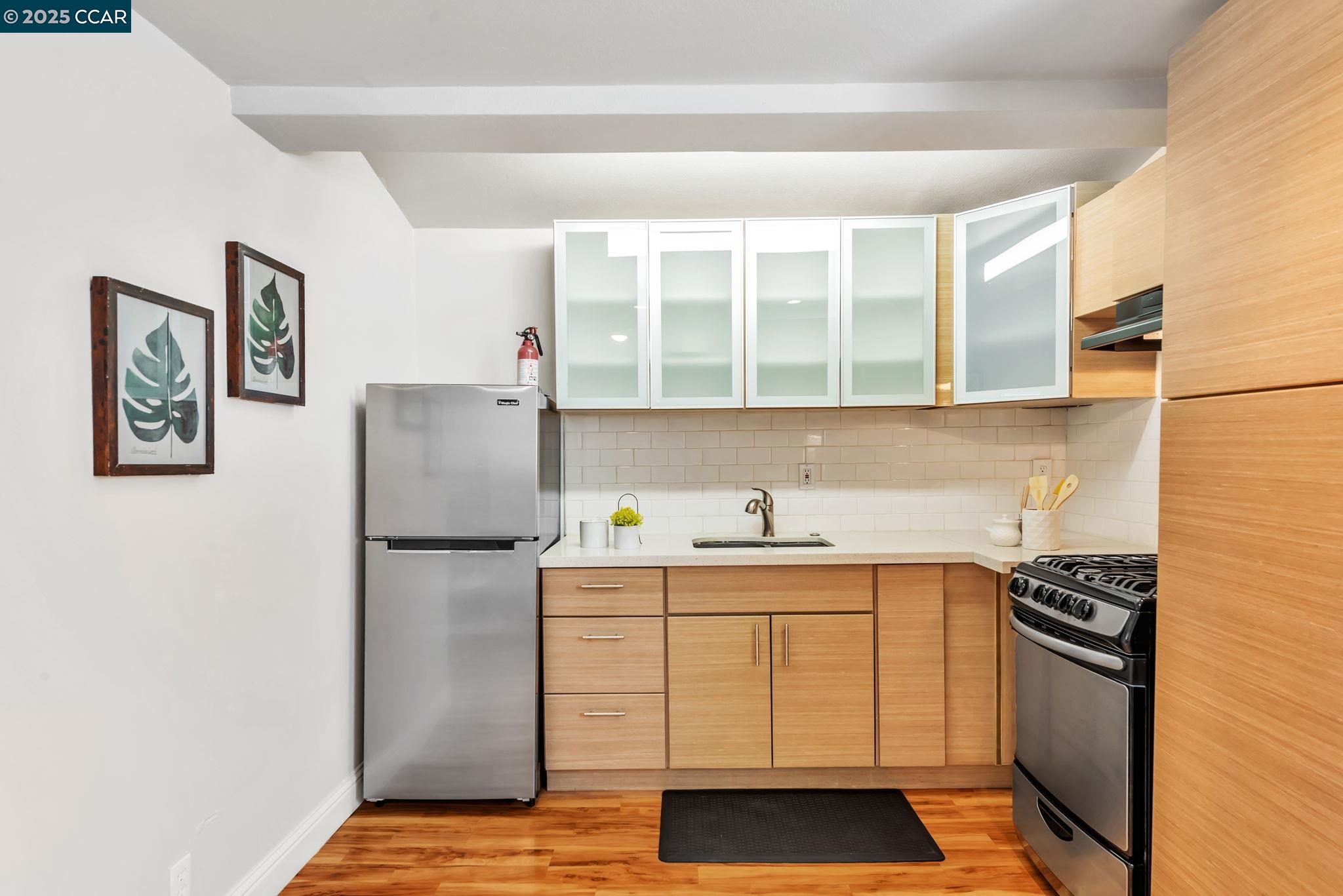 Detail Gallery Image 45 of 51 For 941 45th St, Oakland,  CA 94608 - 4 Beds | 3 Baths