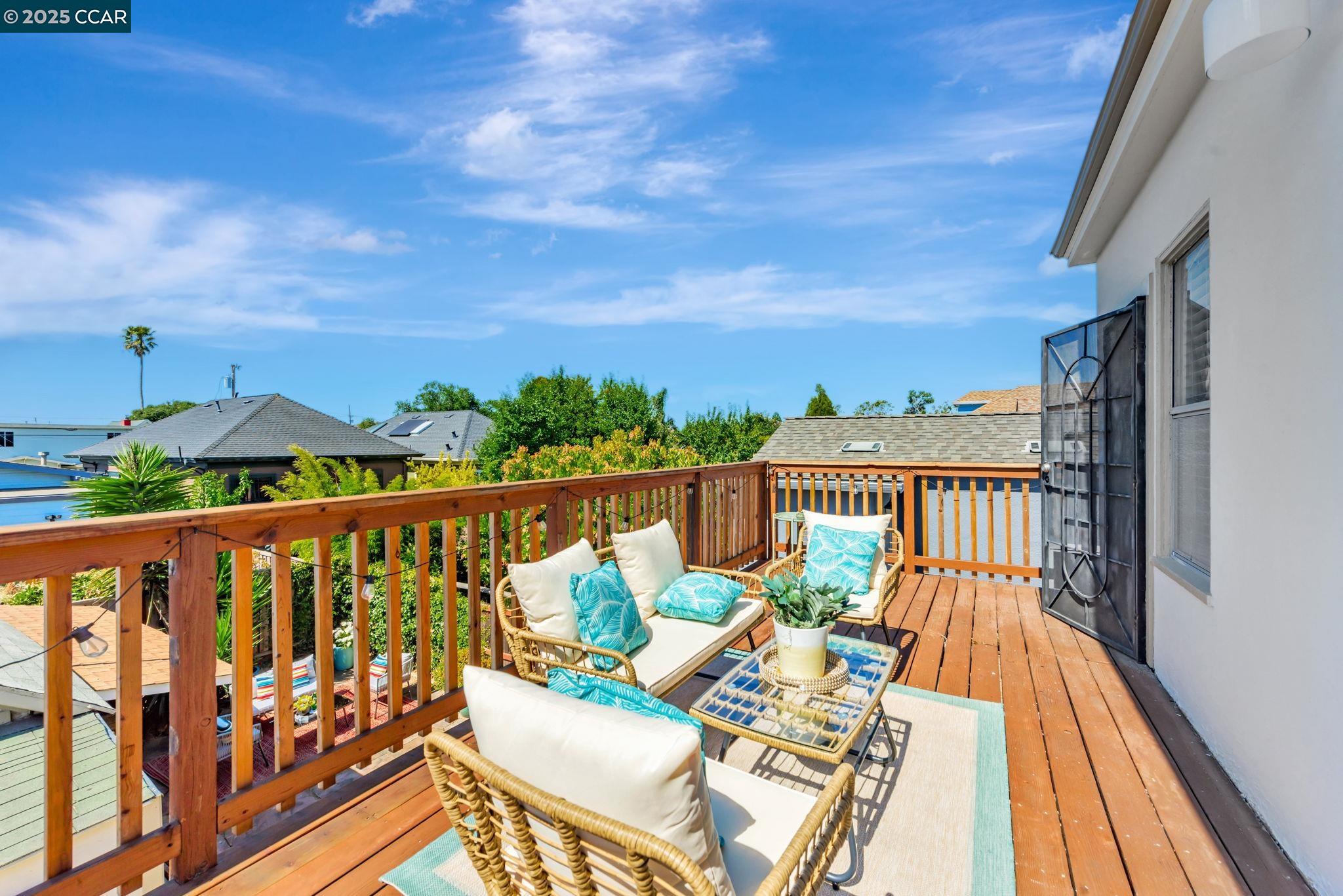 Detail Gallery Image 49 of 51 For 941 45th St, Oakland,  CA 94608 - 4 Beds | 3 Baths