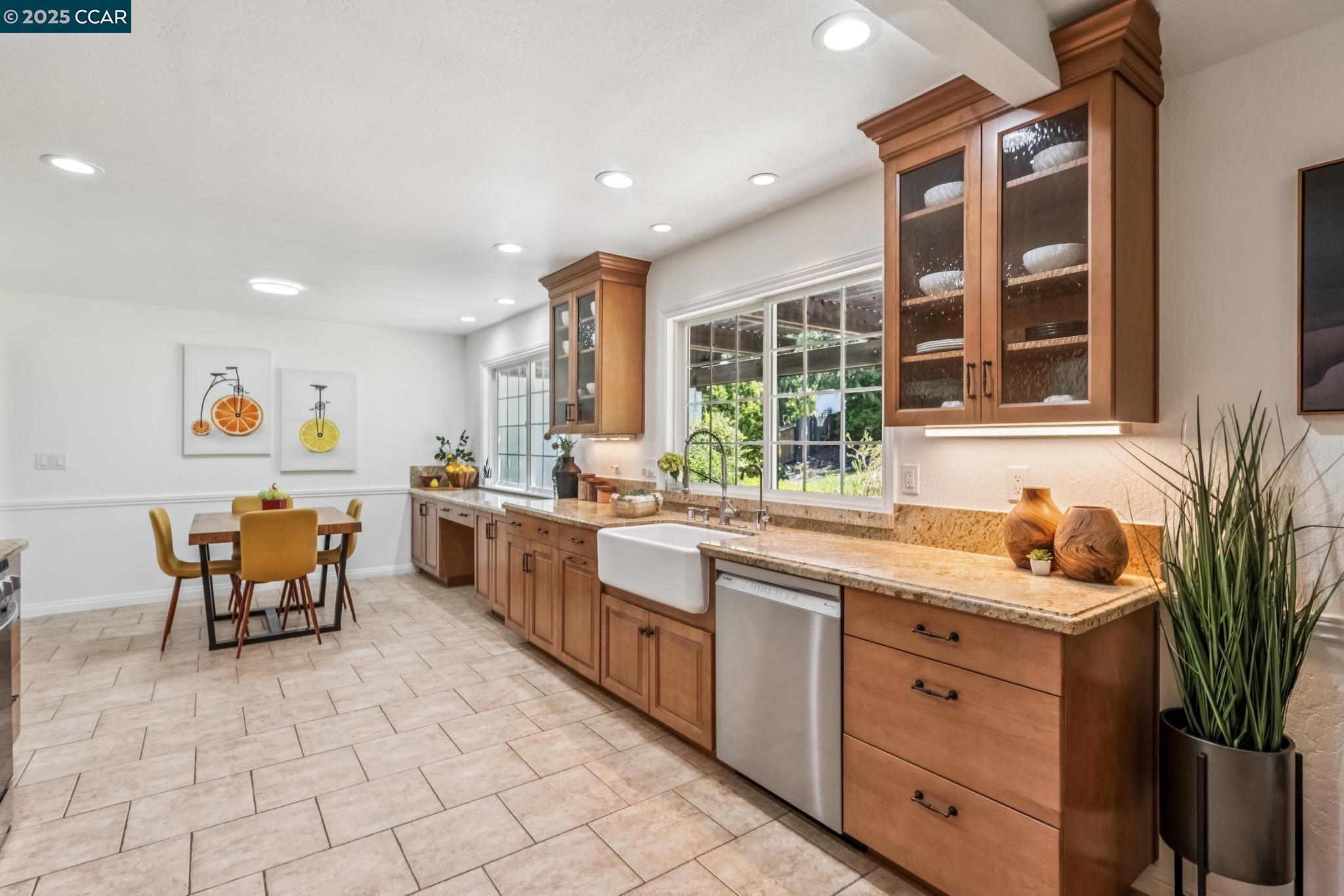 Detail Gallery Image 12 of 42 For 785 Bloching Cir, Clayton,  CA 94517 - 4 Beds | 2/1 Baths