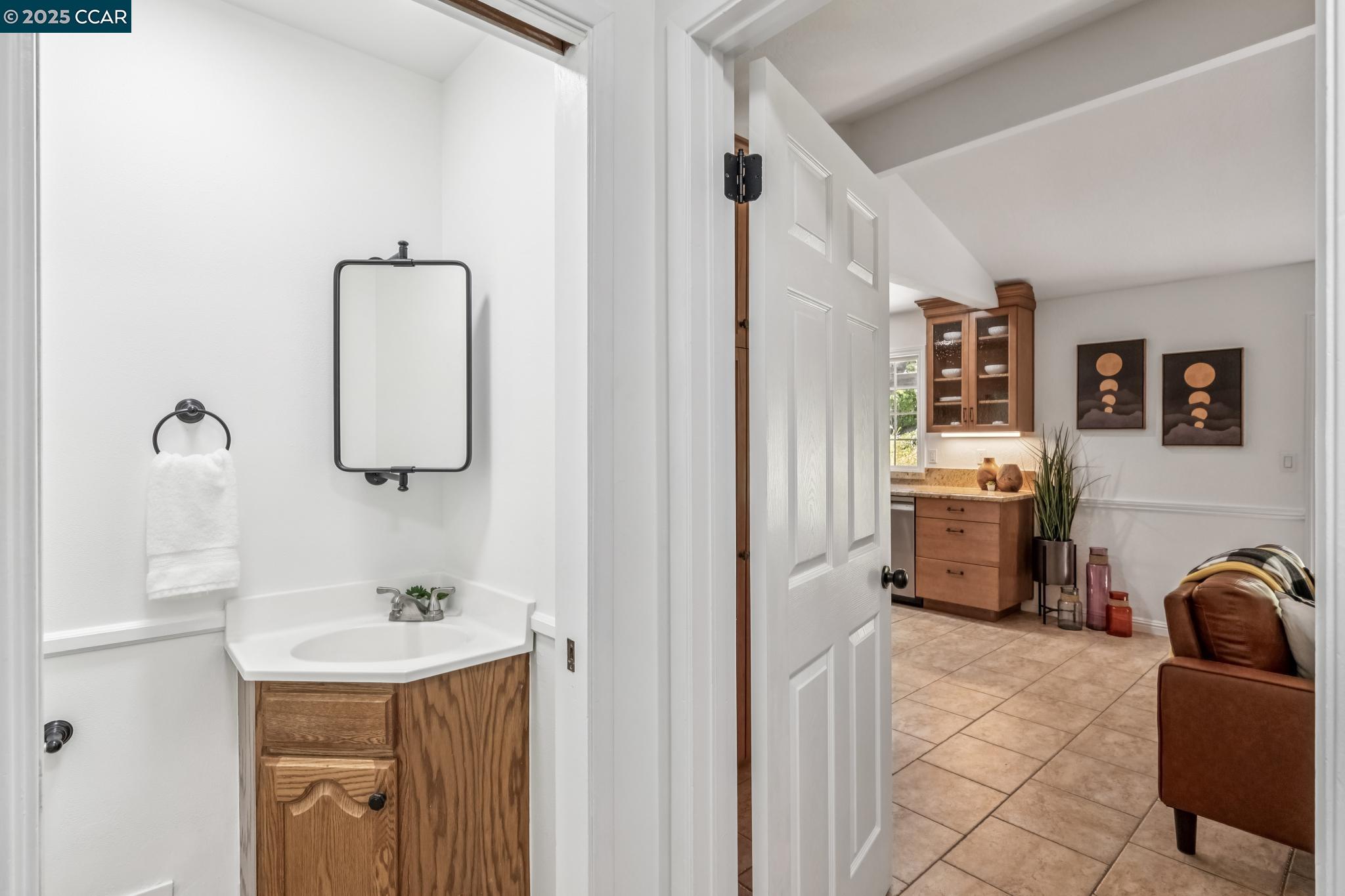 Detail Gallery Image 17 of 42 For 785 Bloching Cir, Clayton,  CA 94517 - 4 Beds | 2/1 Baths