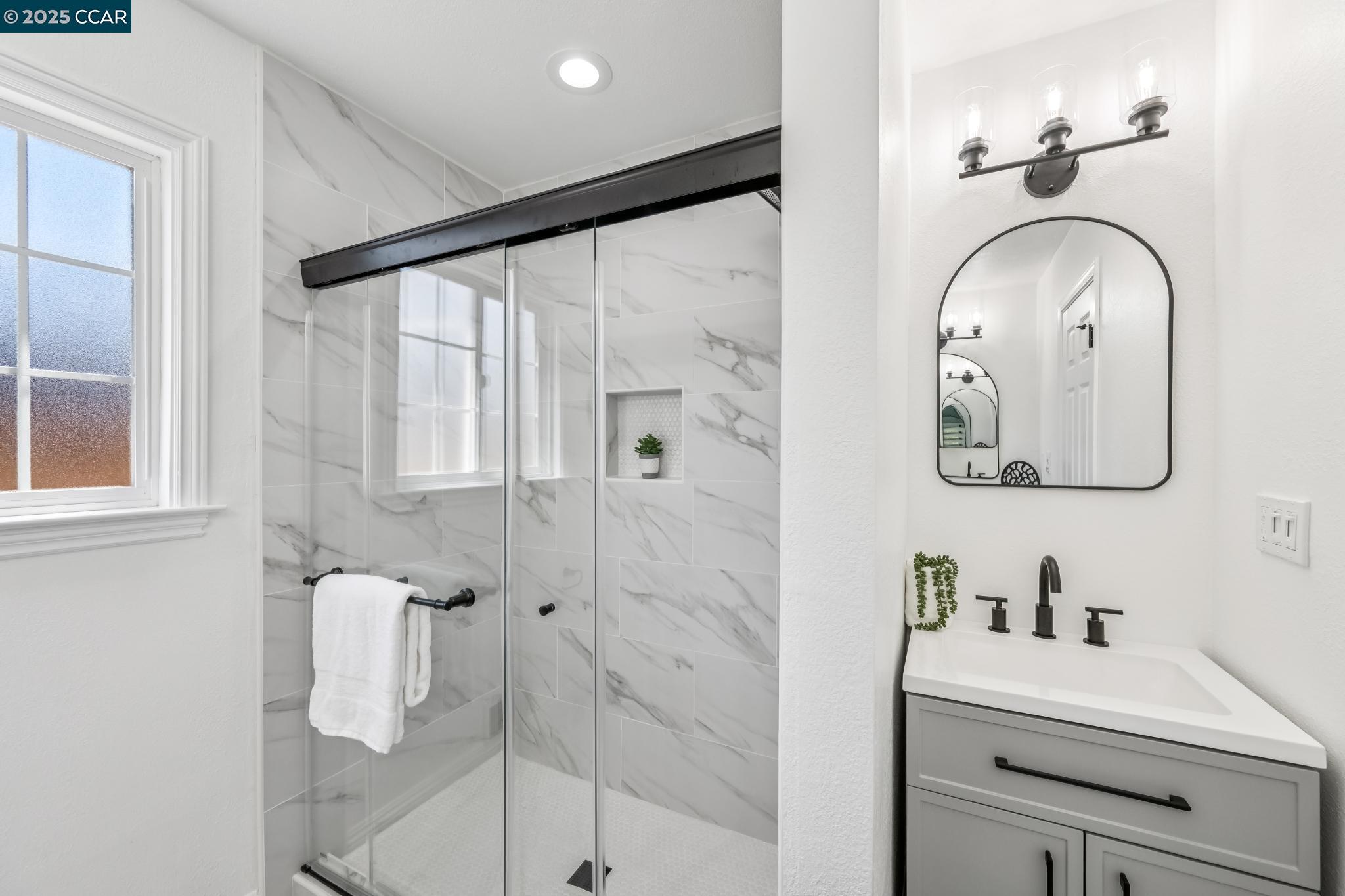 Detail Gallery Image 23 of 42 For 785 Bloching Cir, Clayton,  CA 94517 - 4 Beds | 2/1 Baths