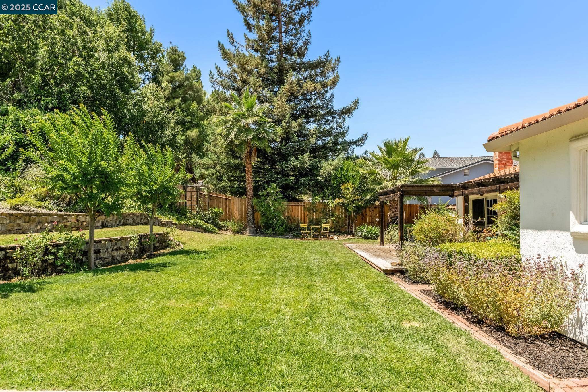 Detail Gallery Image 32 of 42 For 785 Bloching Cir, Clayton,  CA 94517 - 4 Beds | 2/1 Baths
