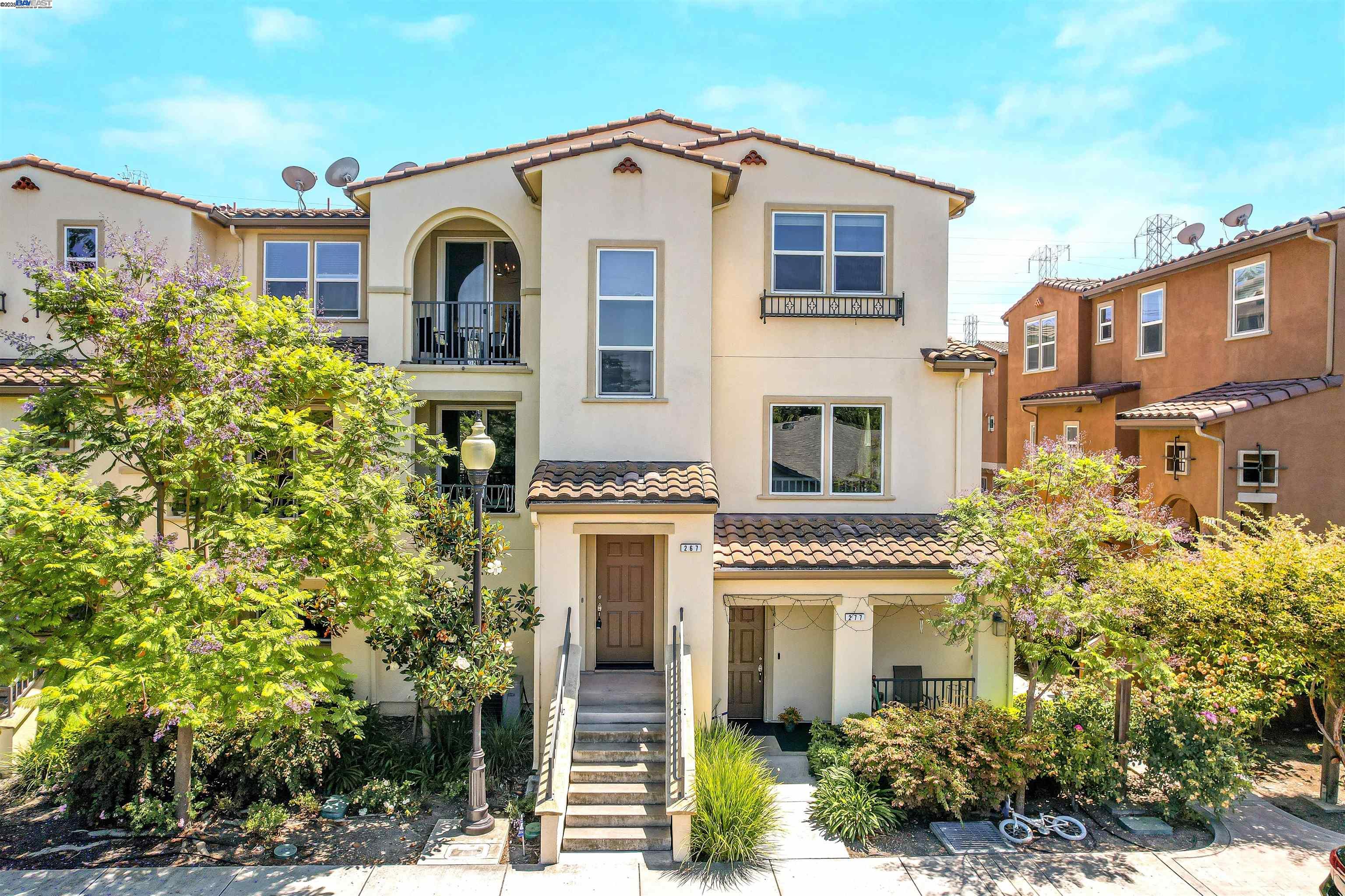 MLS: 41103735 Condo For Sale