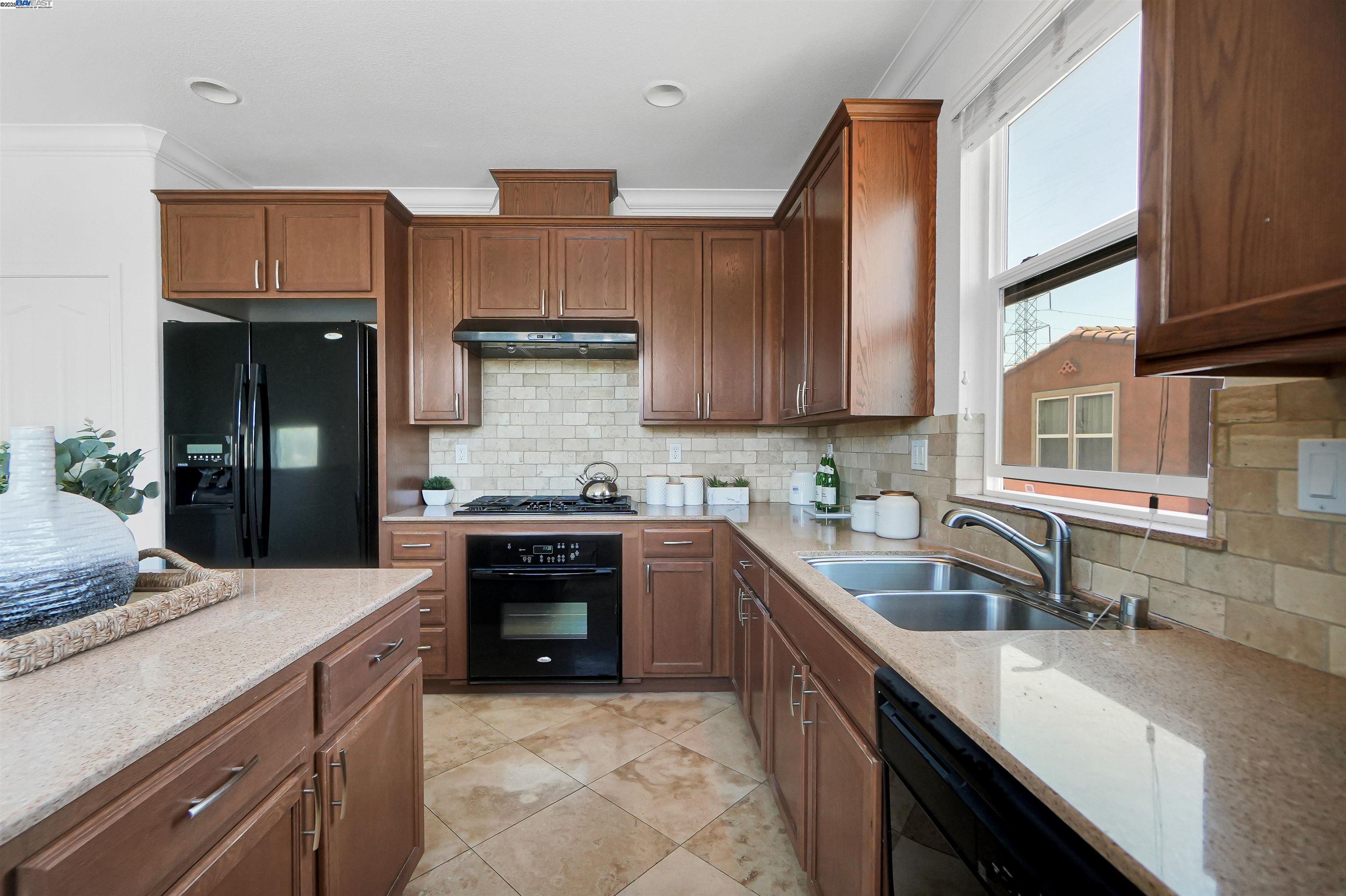 Photo #15: 41103735 Listing: Photo #15
