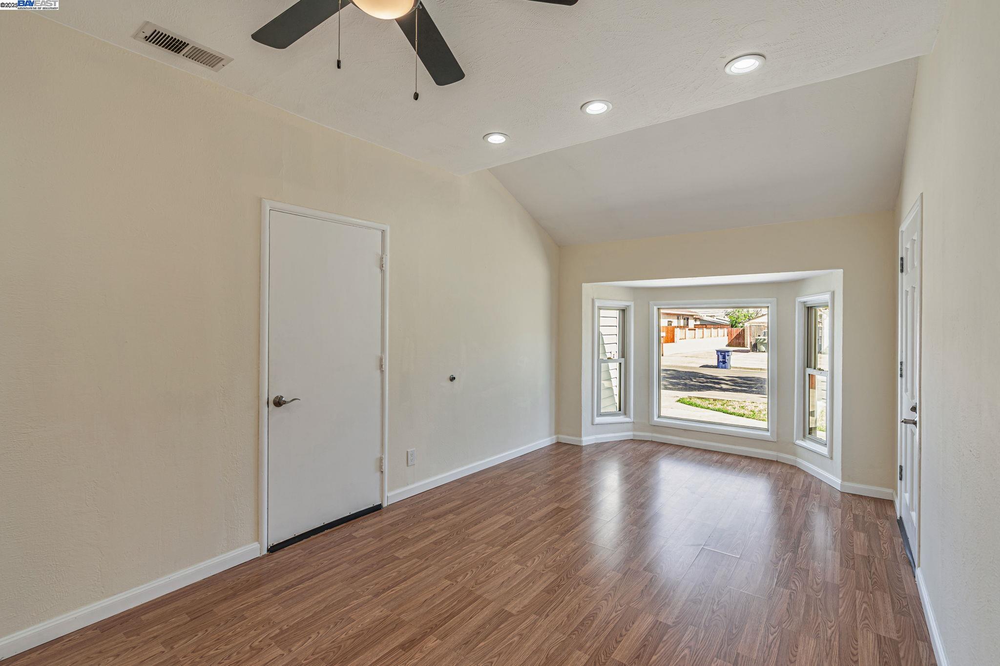 Photo #22: 41103738 Listing: Photo #22