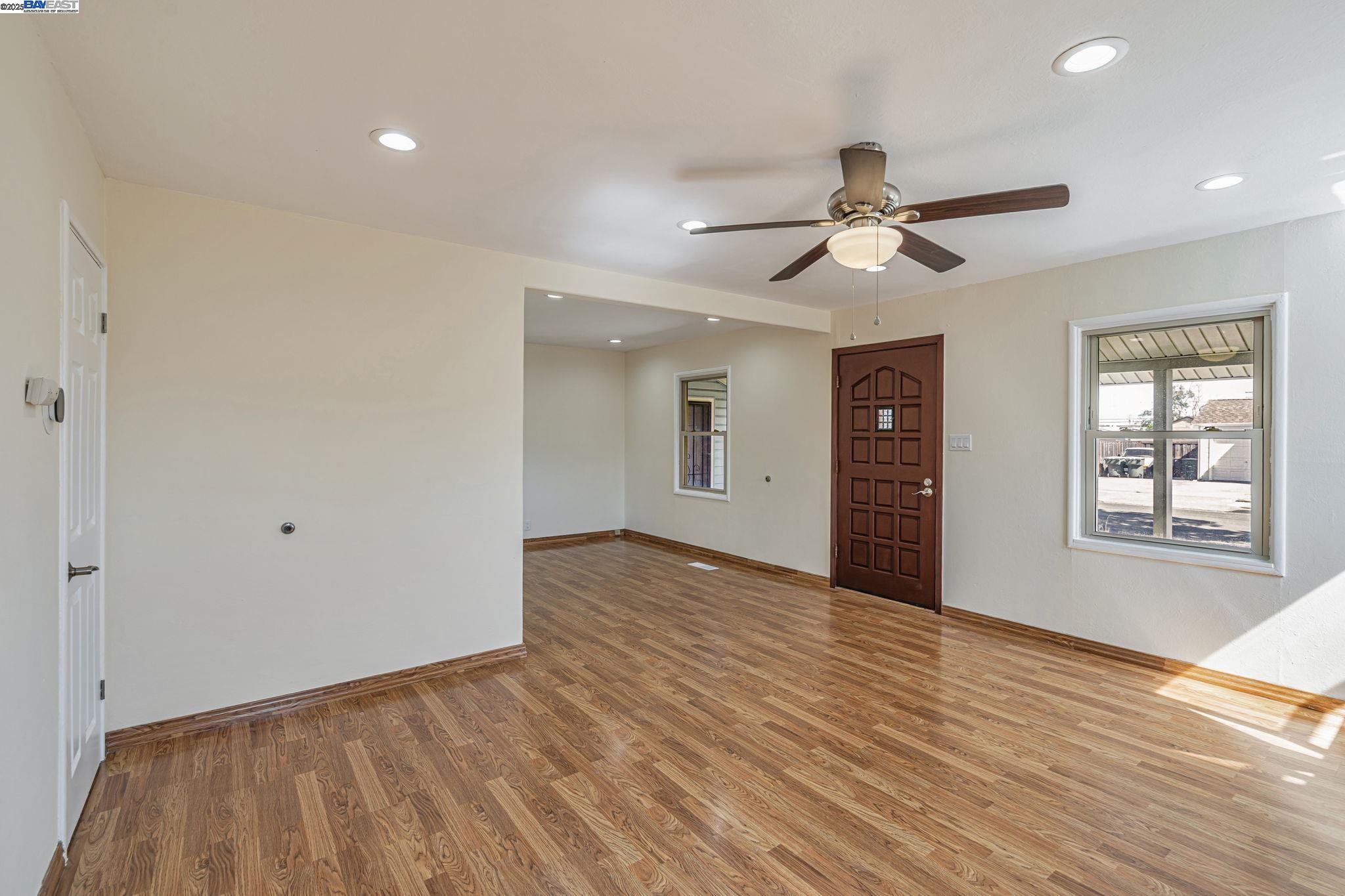 Photo #7: 41103738 Listing: Photo #7