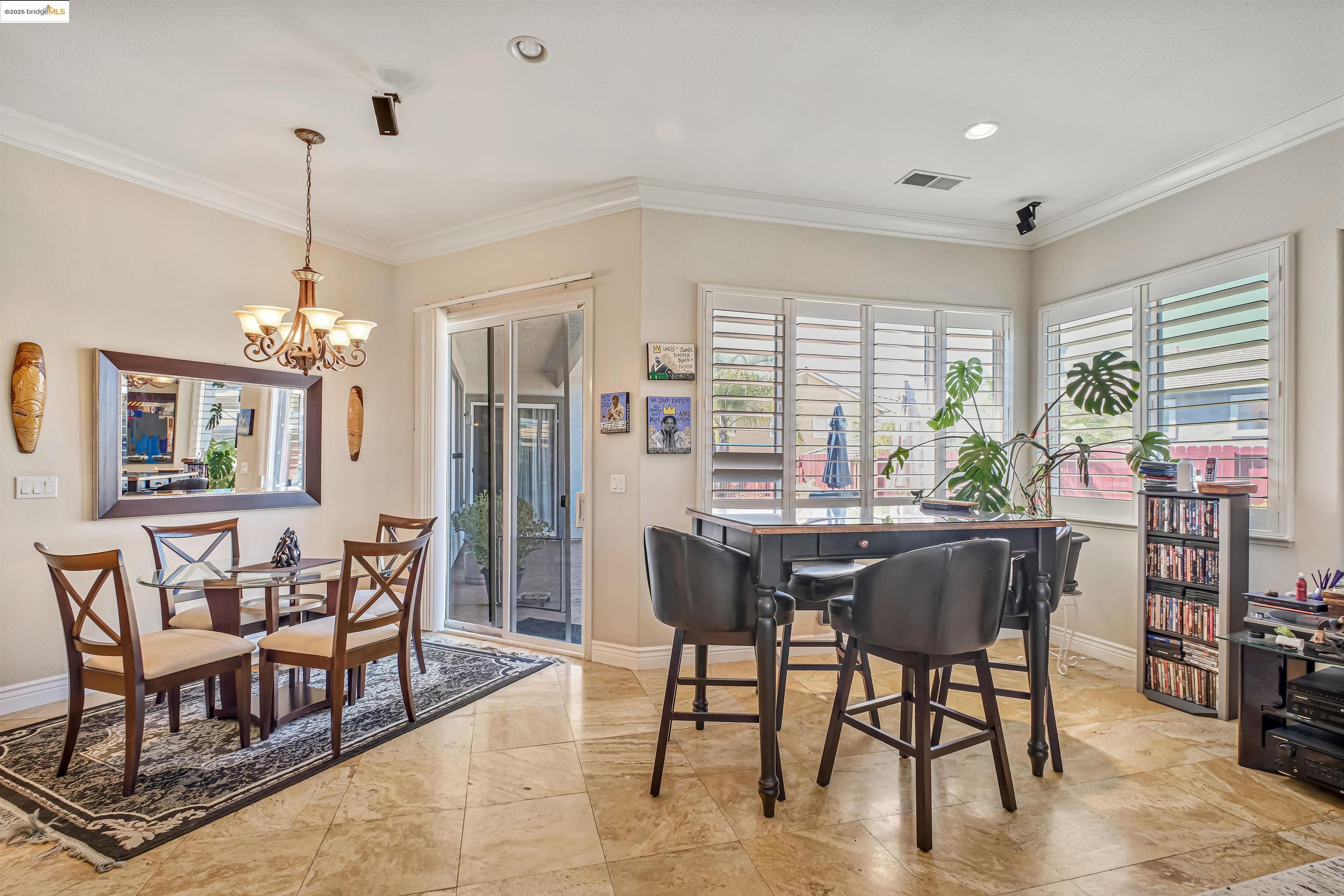 Detail Gallery Image 8 of 22 For 5152 Cutler Ct, Antioch,  CA 94531 - 4 Beds | 3 Baths
