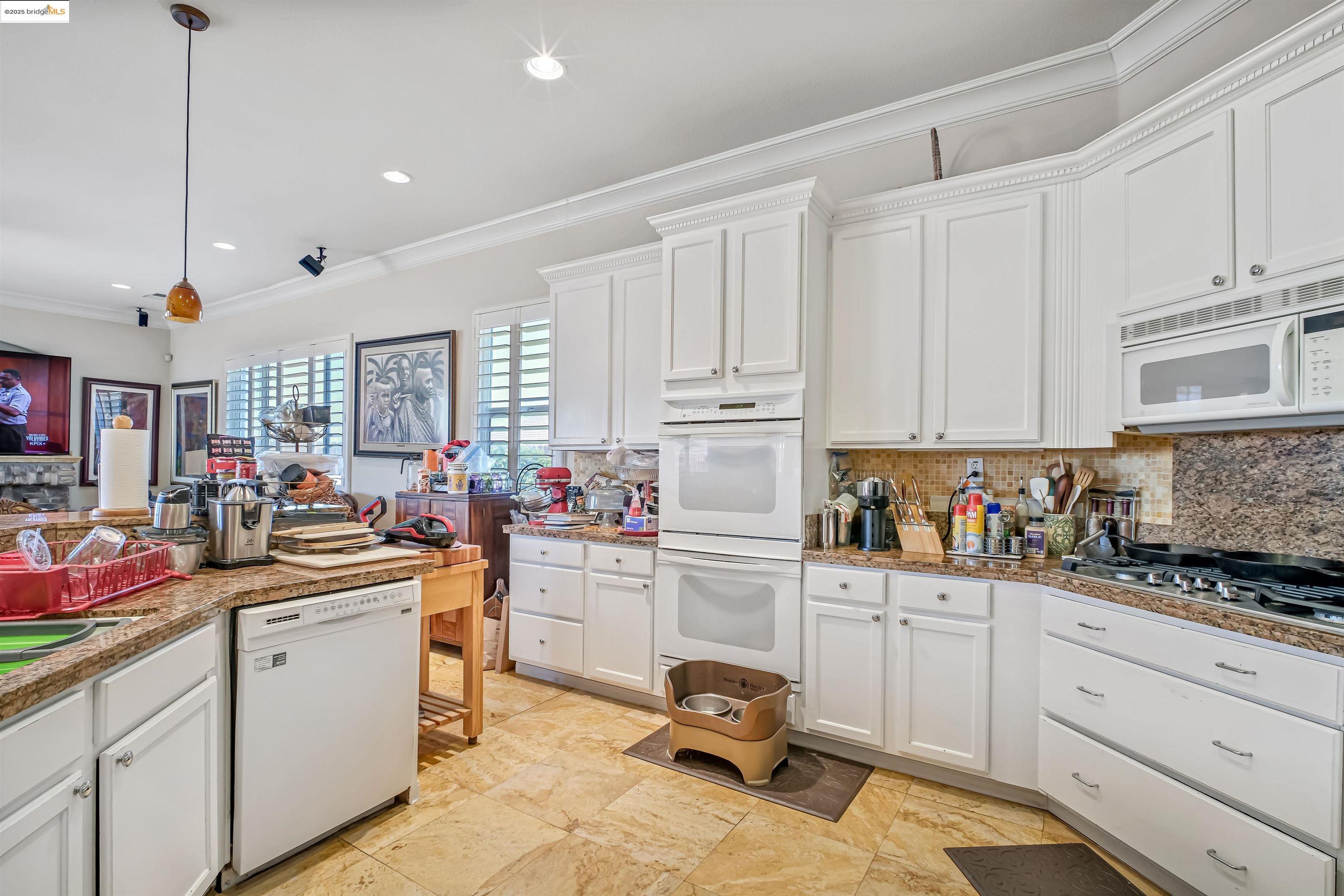 Detail Gallery Image 10 of 22 For 5152 Cutler Ct, Antioch,  CA 94531 - 4 Beds | 3 Baths