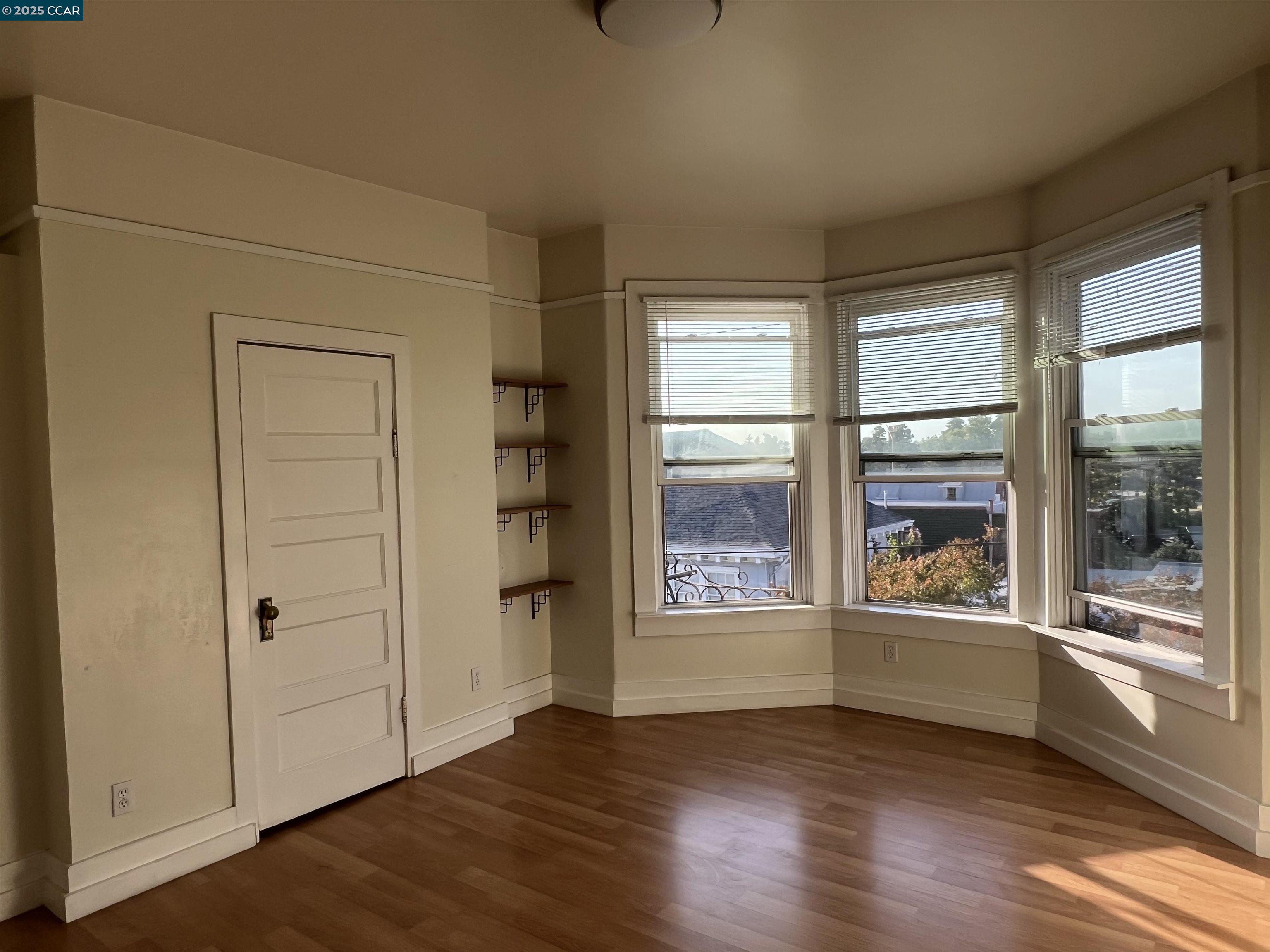 Detail Gallery Image 6 of 9 For Emerson St #3,  Berkeley,  CA 94703 - 1 Beds | 1 Baths
