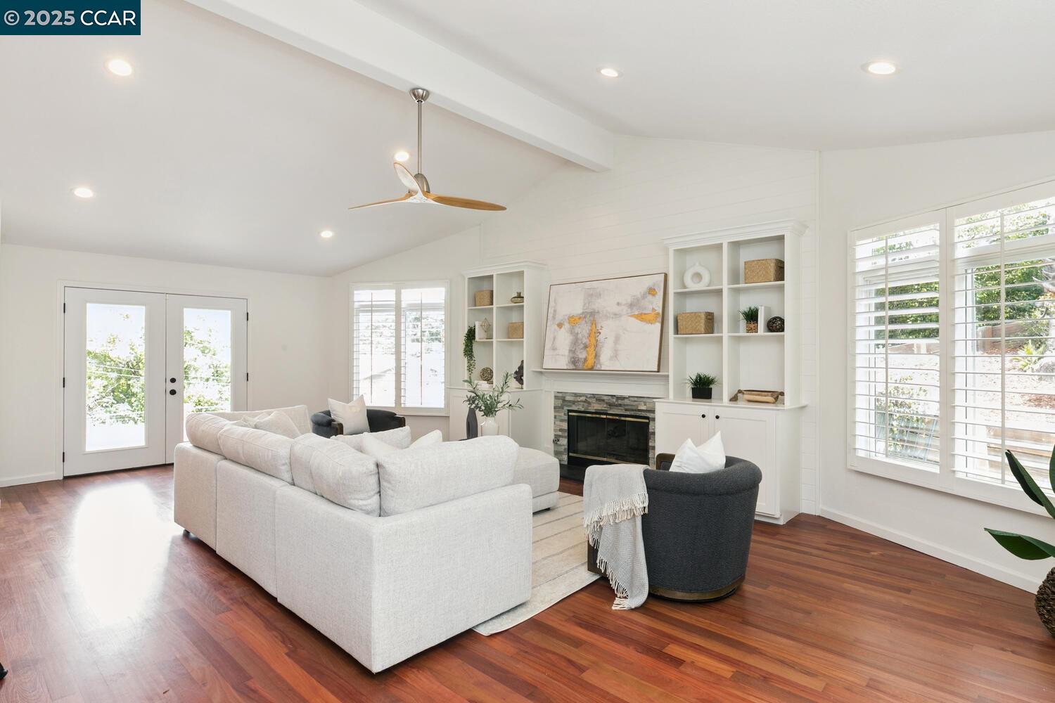 Detail Gallery Image 13 of 36 For 2 Deerfield Lane, Walnut Creek,  CA 94595 - 4 Beds | 3/1 Baths