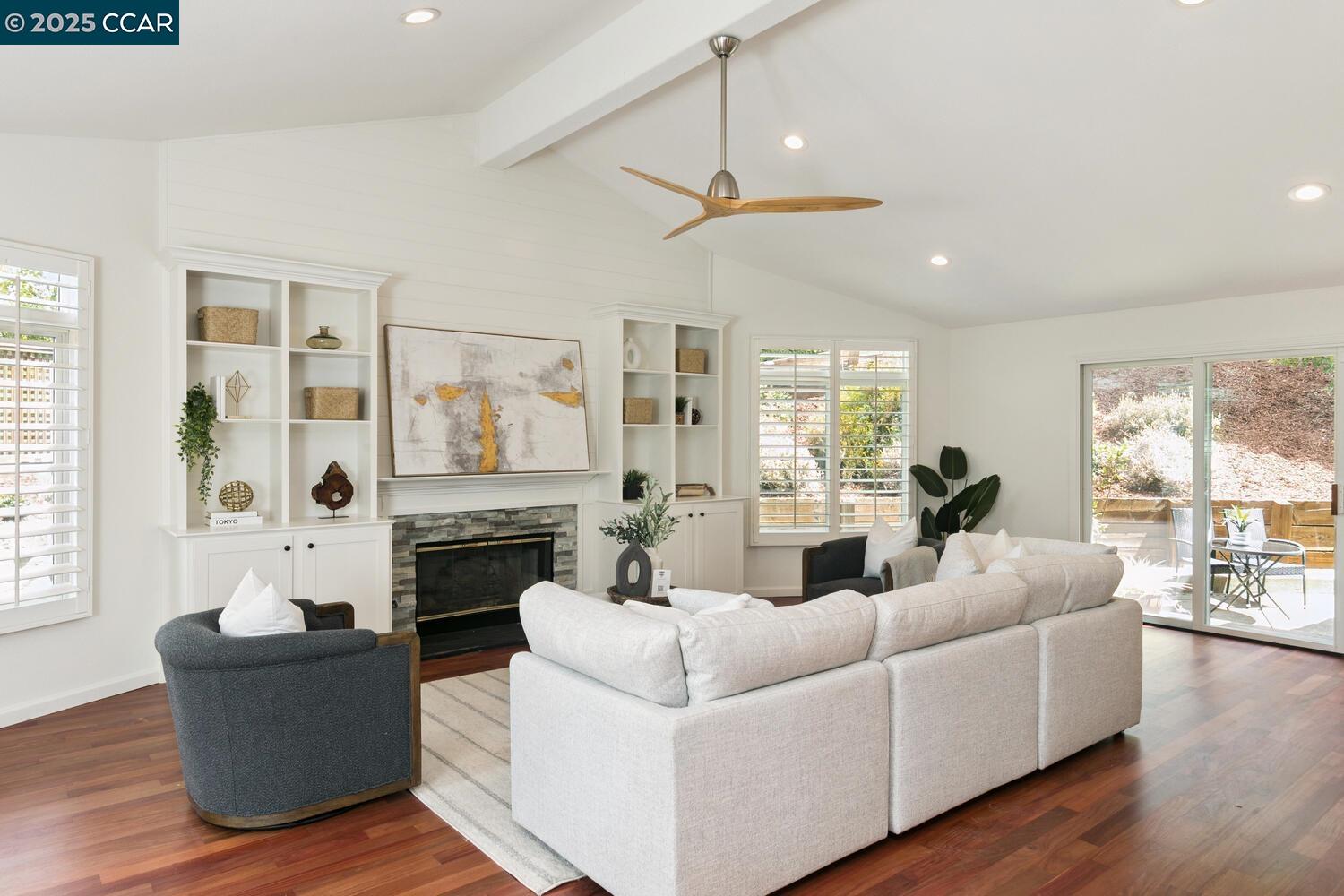 Detail Gallery Image 14 of 36 For 2 Deerfield Lane, Walnut Creek,  CA 94595 - 4 Beds | 3/1 Baths