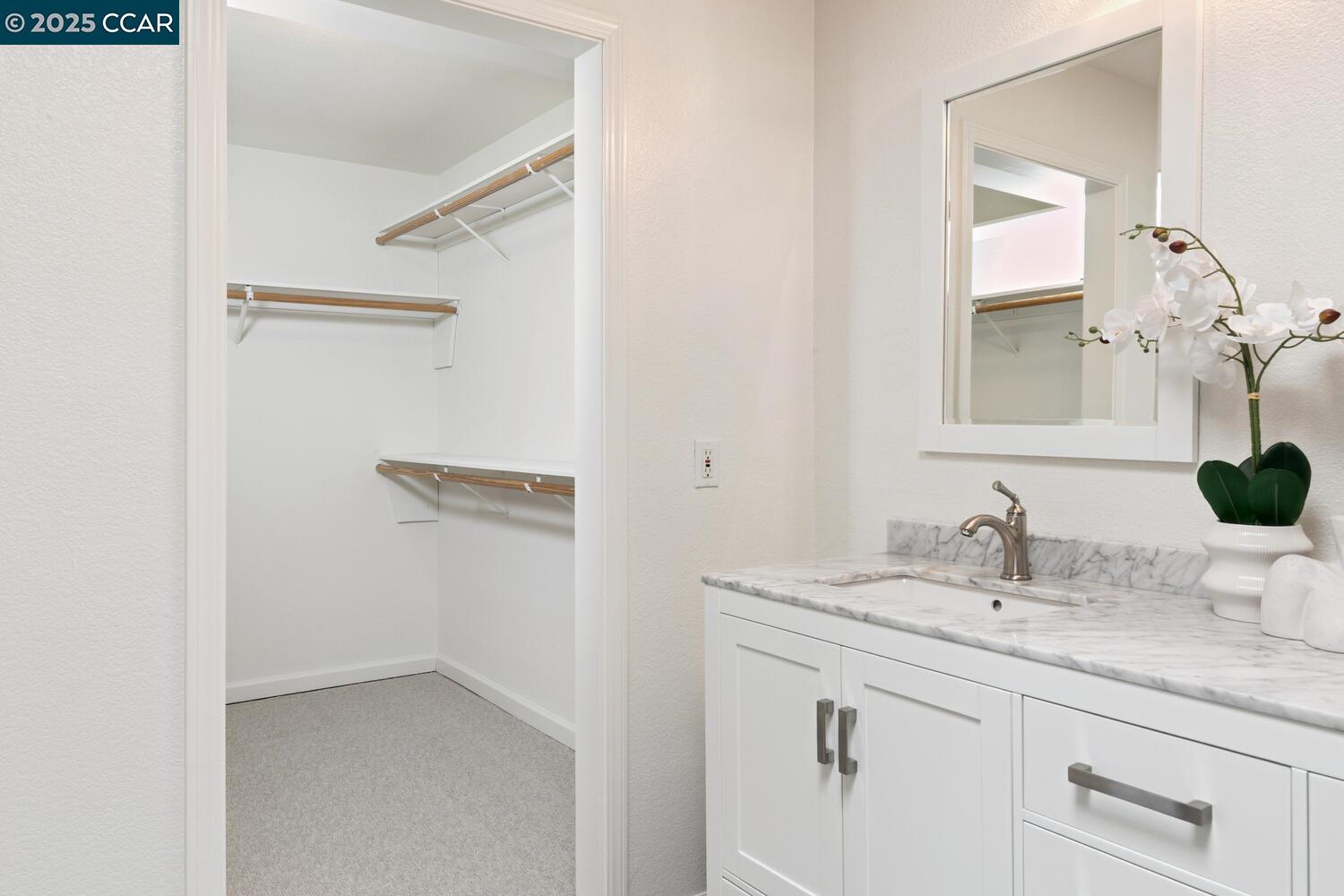Detail Gallery Image 19 of 36 For 2 Deerfield Lane, Walnut Creek,  CA 94595 - 4 Beds | 3/1 Baths