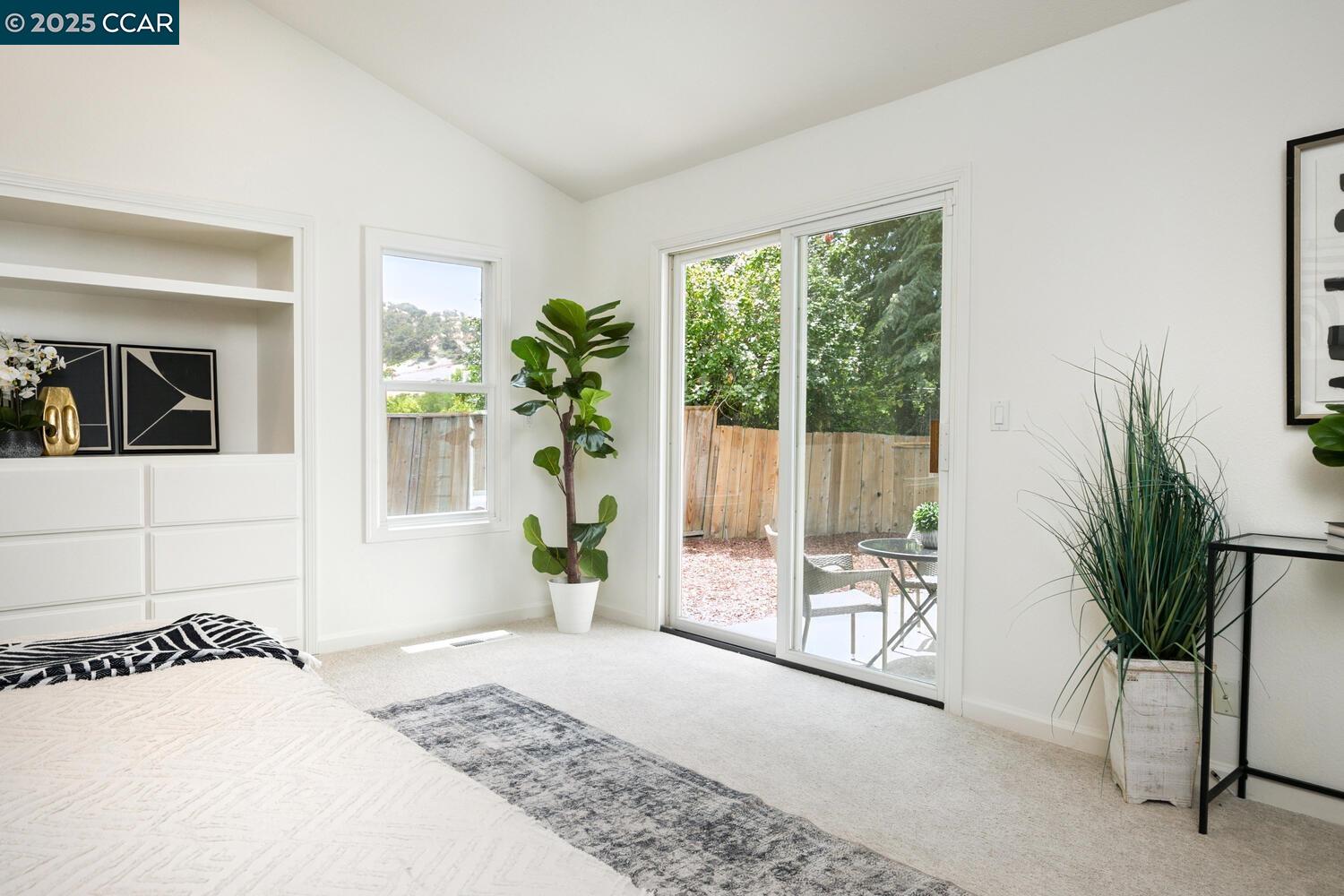 Detail Gallery Image 23 of 36 For 2 Deerfield Lane, Walnut Creek,  CA 94595 - 4 Beds | 3/1 Baths