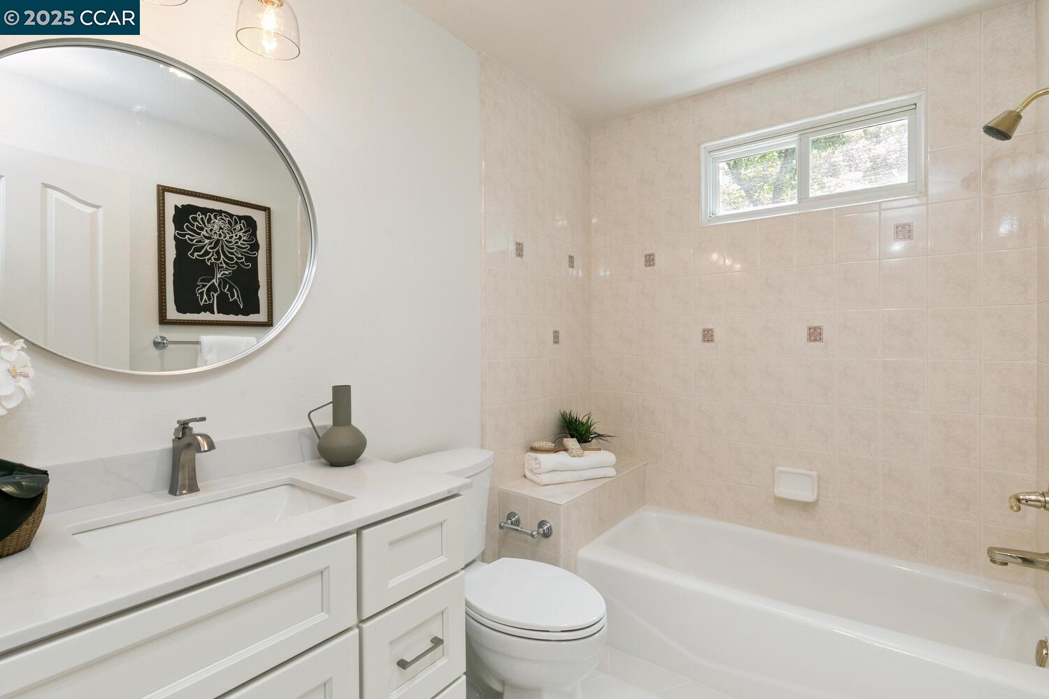 Detail Gallery Image 28 of 36 For 2 Deerfield Lane, Walnut Creek,  CA 94595 - 4 Beds | 3/1 Baths