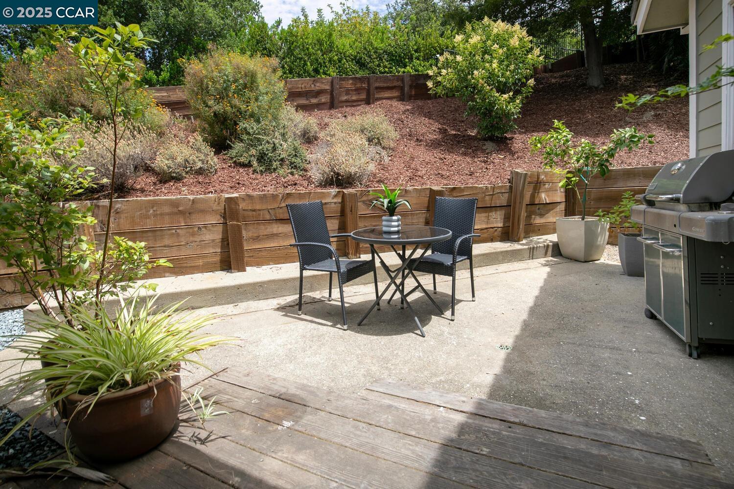 Detail Gallery Image 30 of 36 For 2 Deerfield Lane, Walnut Creek,  CA 94595 - 4 Beds | 3/1 Baths
