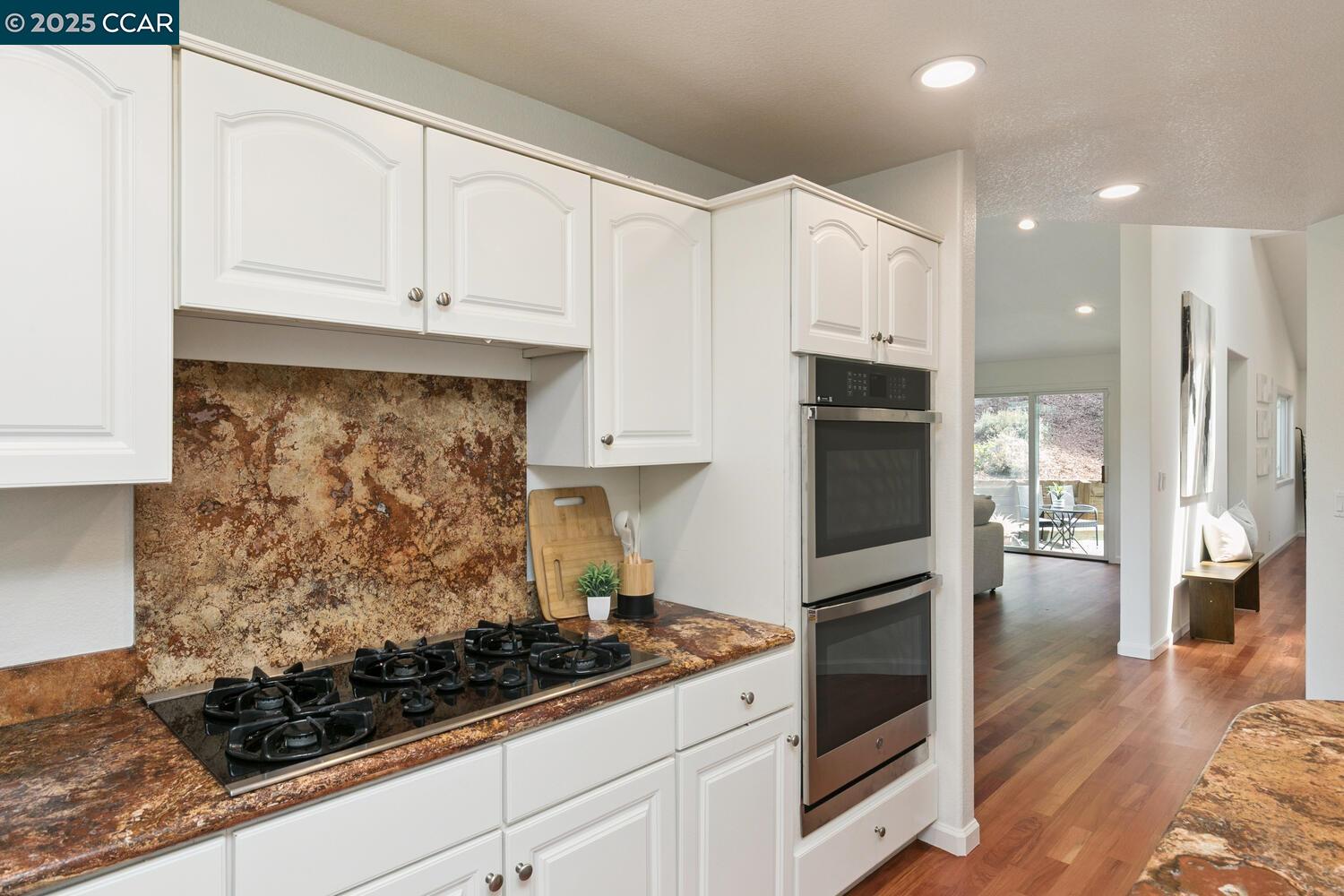 Detail Gallery Image 7 of 36 For 2 Deerfield Lane, Walnut Creek,  CA 94595 - 4 Beds | 3/1 Baths