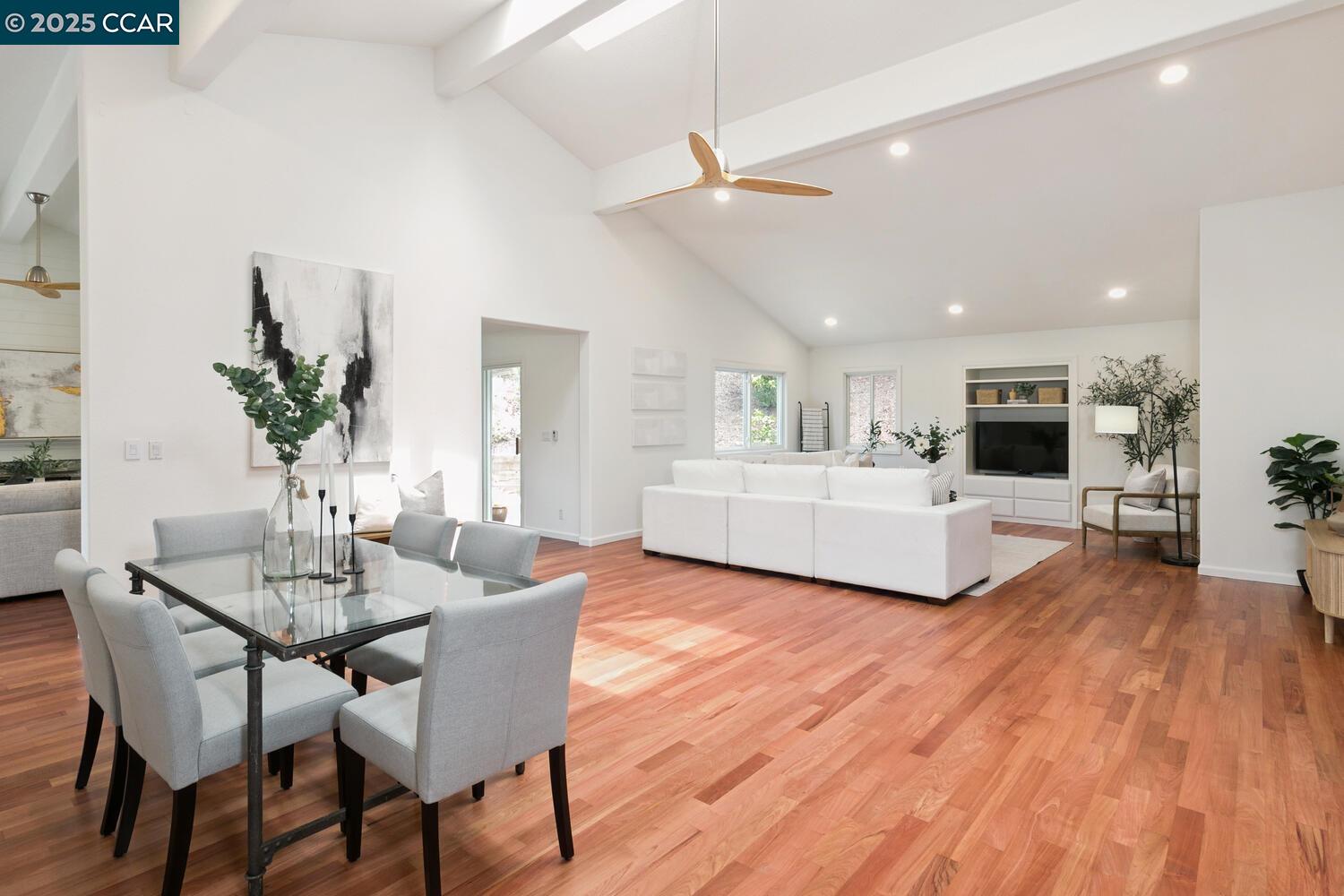Detail Gallery Image 10 of 36 For 2 Deerfield Lane, Walnut Creek,  CA 94595 - 4 Beds | 3/1 Baths