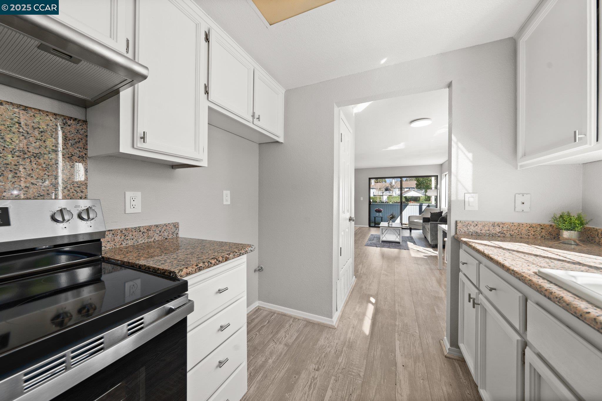 Photo #7: 41103744 Listing: Photo #7