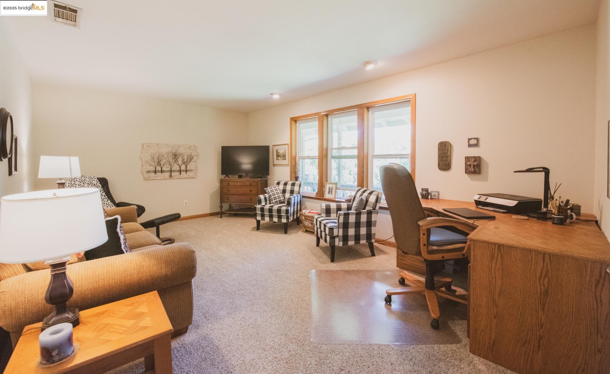 Detail Gallery Image 11 of 49 For 15811 Bev Barron Rd, Sonora,  CA 95370 - 3 Beds | 2 Baths