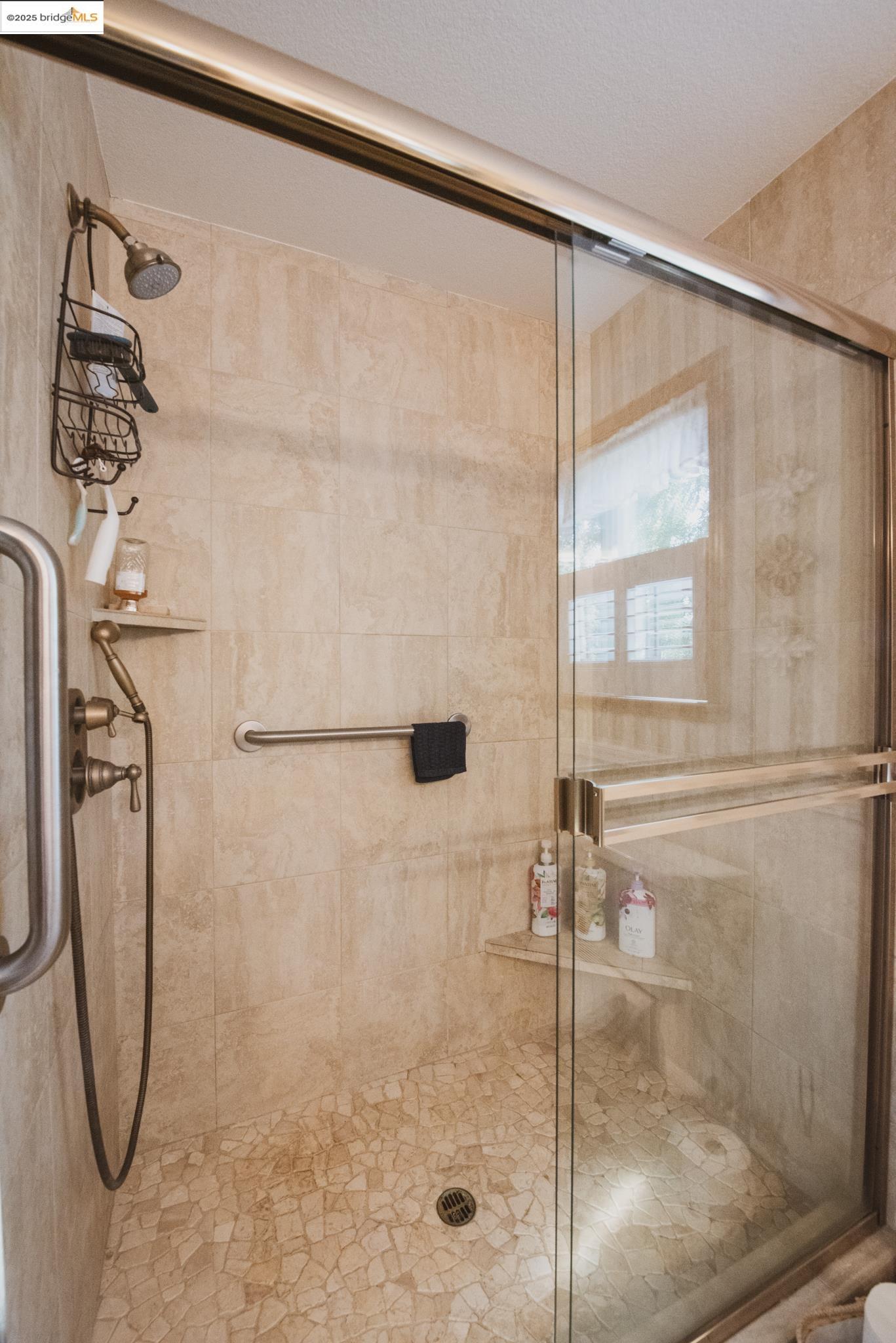 Detail Gallery Image 21 of 49 For 15811 Bev Barron Rd, Sonora,  CA 95370 - 3 Beds | 2 Baths