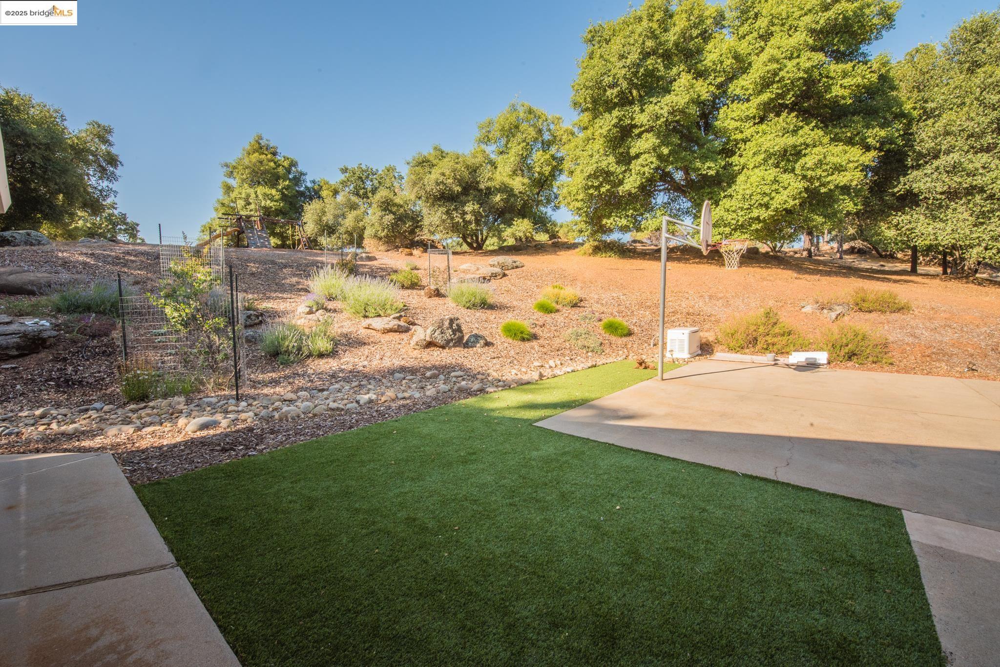 Detail Gallery Image 28 of 49 For 15811 Bev Barron Rd, Sonora,  CA 95370 - 3 Beds | 2 Baths