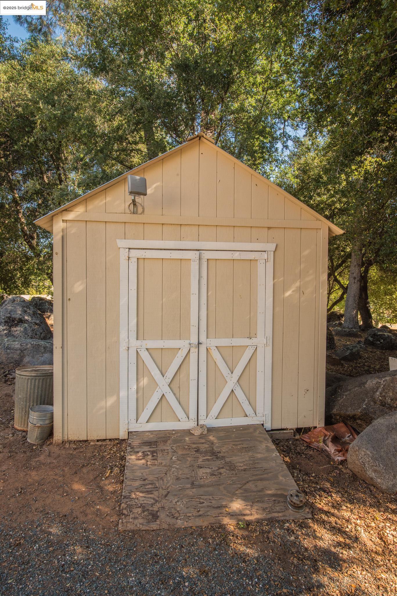 Detail Gallery Image 33 of 49 For 15811 Bev Barron Rd, Sonora,  CA 95370 - 3 Beds | 2 Baths