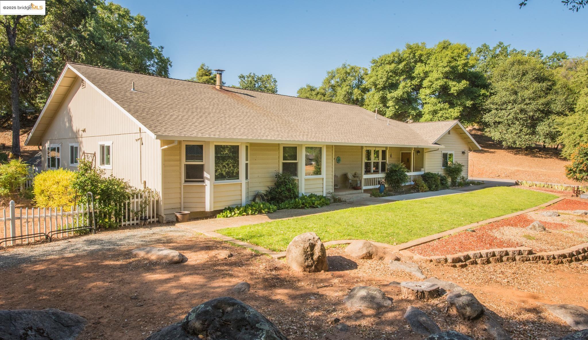 Detail Gallery Image 34 of 49 For 15811 Bev Barron Rd, Sonora,  CA 95370 - 3 Beds | 2 Baths