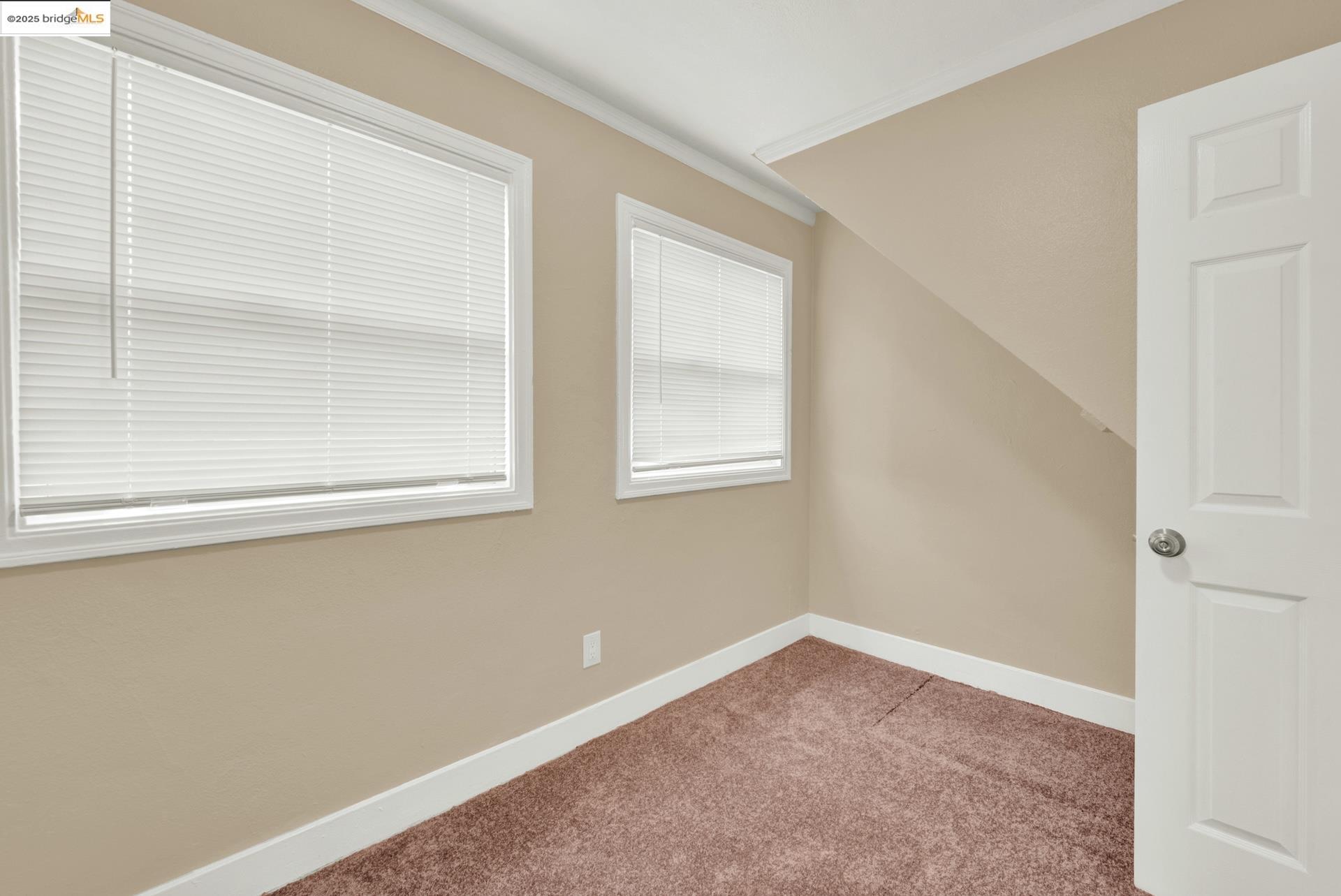 Detail Gallery Image 23 of 34 For 2706 75th Ave, Oakland,  CA 94605 - 3 Beds | 1 Baths