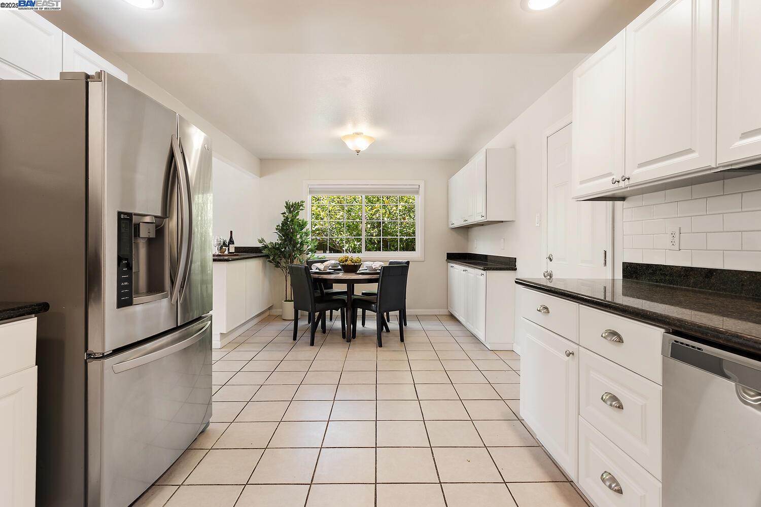 Detail Gallery Image 15 of 45 For 5221 Roxanne Ct, Livermore,  CA 94550 - 4 Beds | 2 Baths
