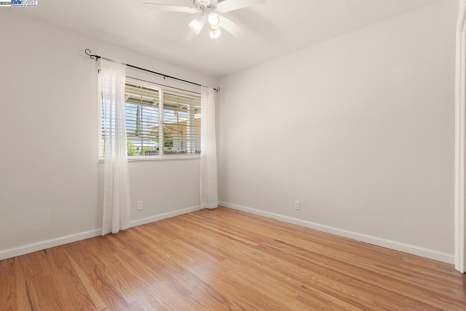 Detail Gallery Image 24 of 45 For 5221 Roxanne Ct, Livermore,  CA 94550 - 4 Beds | 2 Baths