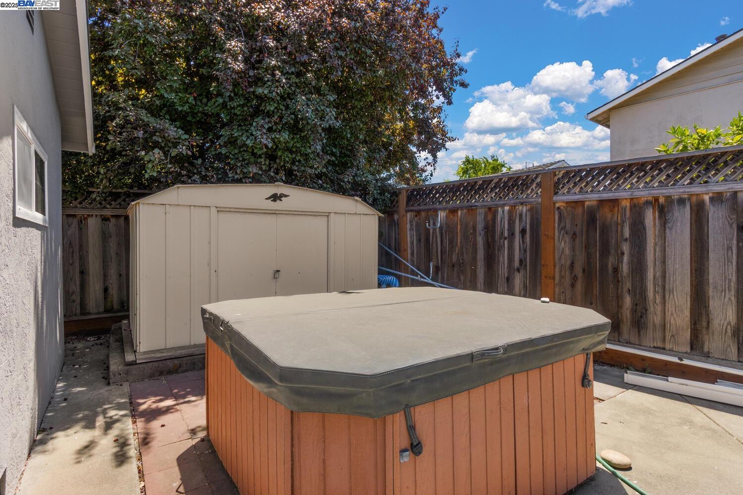 Detail Gallery Image 31 of 45 For 5221 Roxanne Ct, Livermore,  CA 94550 - 4 Beds | 2 Baths