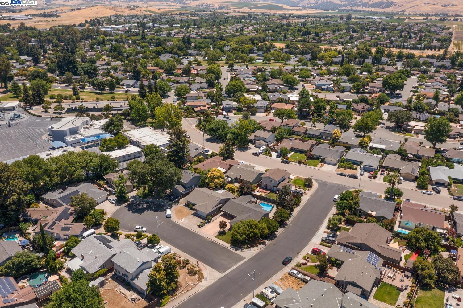 Detail Gallery Image 34 of 45 For 5221 Roxanne Ct, Livermore,  CA 94550 - 4 Beds | 2 Baths