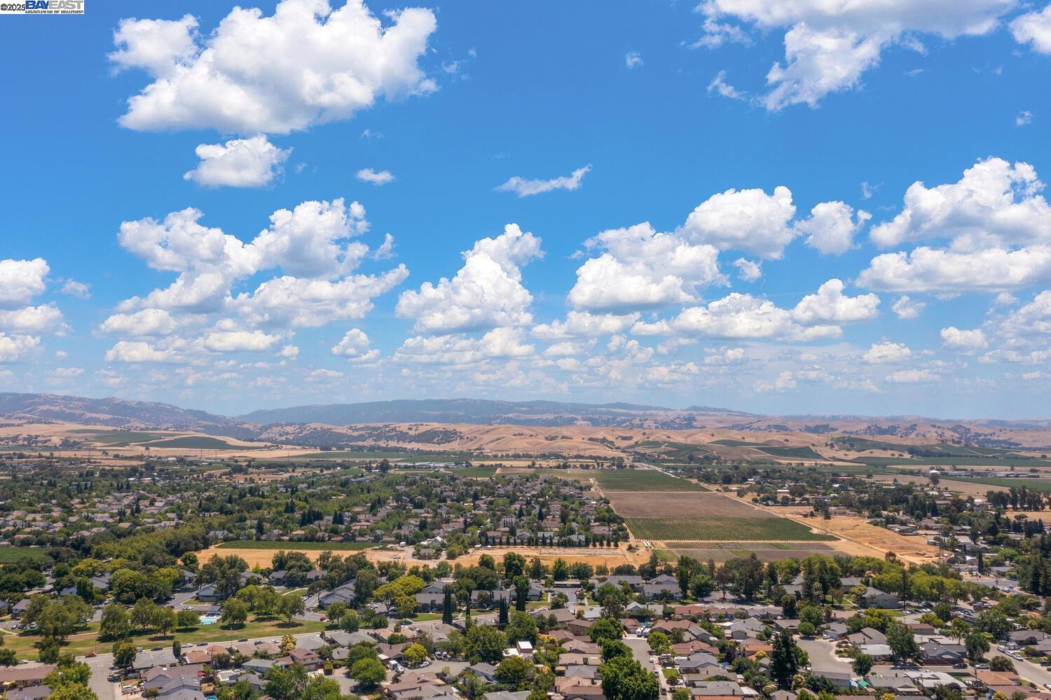 Detail Gallery Image 38 of 45 For 5221 Roxanne Ct, Livermore,  CA 94550 - 4 Beds | 2 Baths