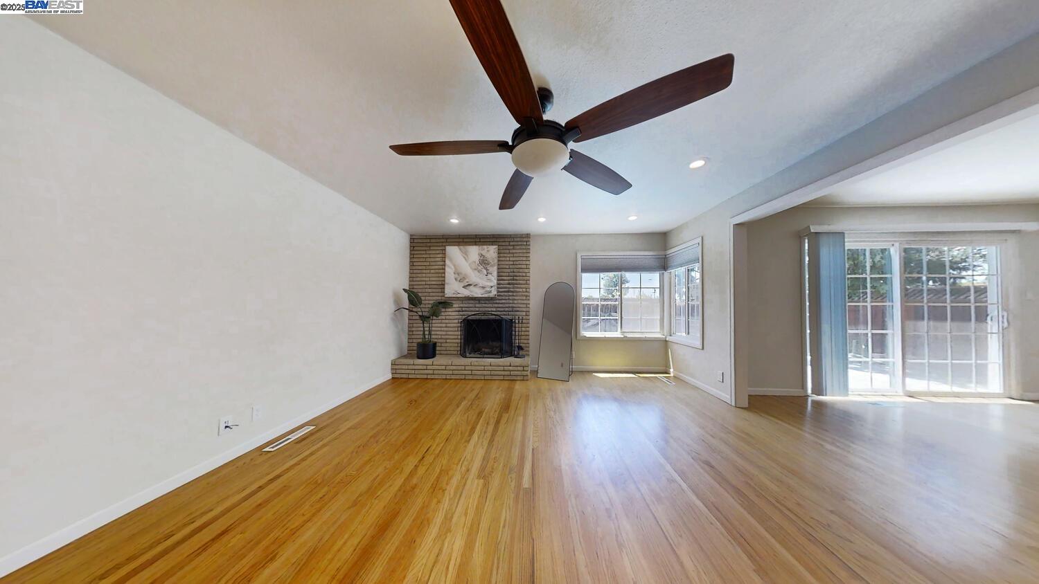 Detail Gallery Image 6 of 45 For 5221 Roxanne Ct, Livermore,  CA 94550 - 4 Beds | 2 Baths