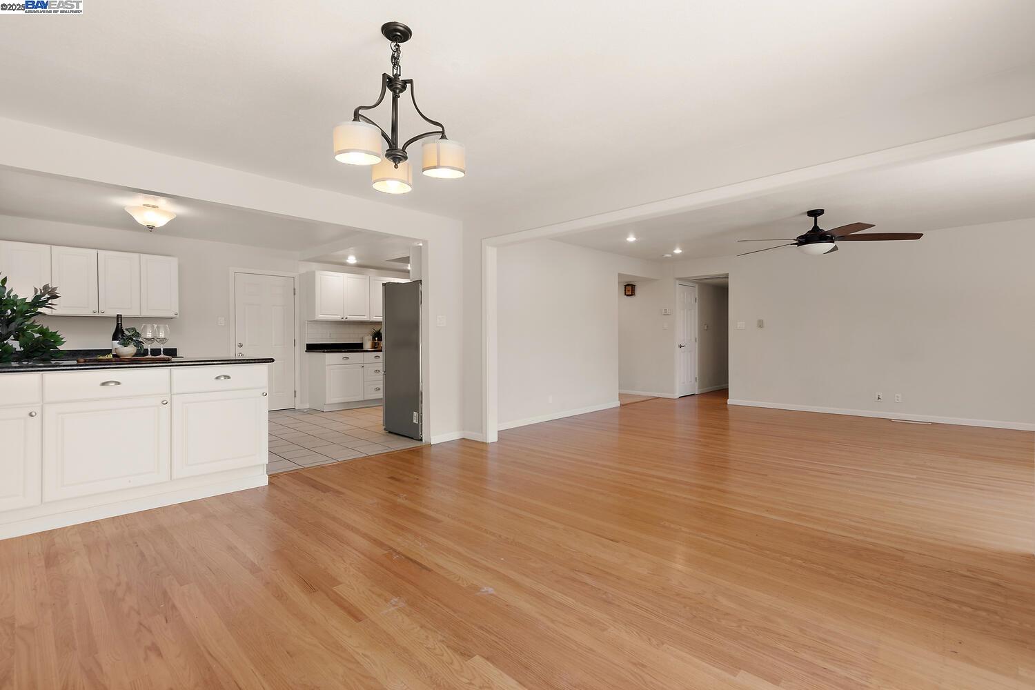 Detail Gallery Image 9 of 45 For 5221 Roxanne Ct, Livermore,  CA 94550 - 4 Beds | 2 Baths