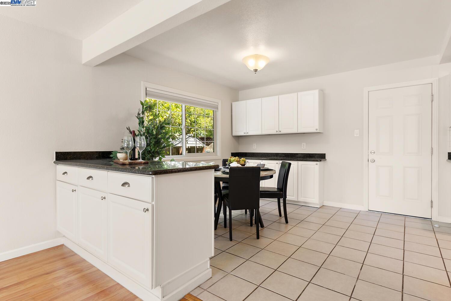 Detail Gallery Image 10 of 45 For 5221 Roxanne Ct, Livermore,  CA 94550 - 4 Beds | 2 Baths