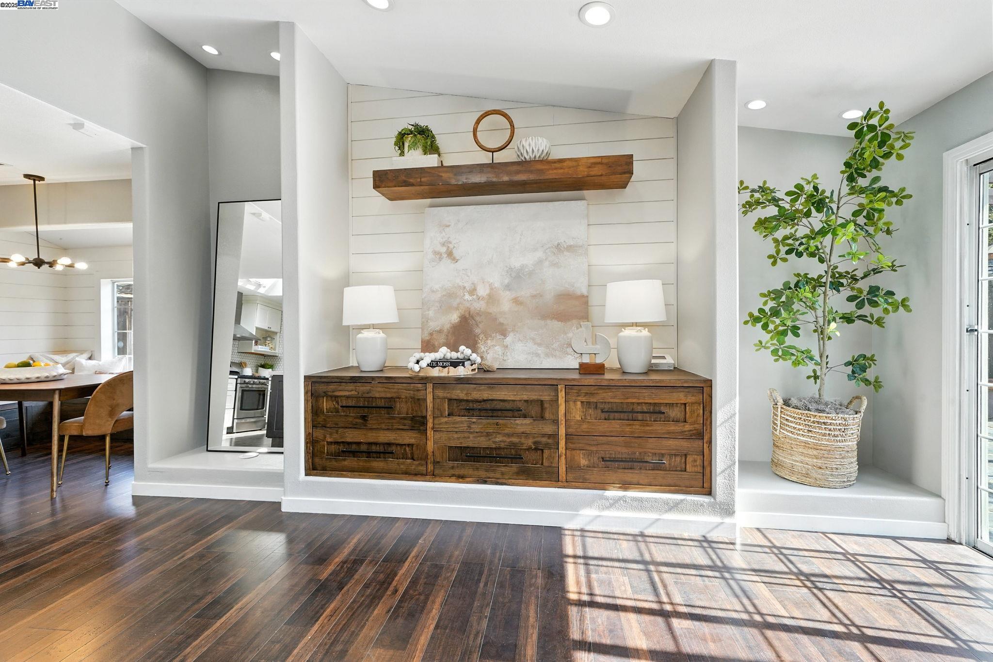 Detail Gallery Image 9 of 42 For 1655 Wendy Dr, Pleasant Hill,  CA 94523 - 3 Beds | 2 Baths