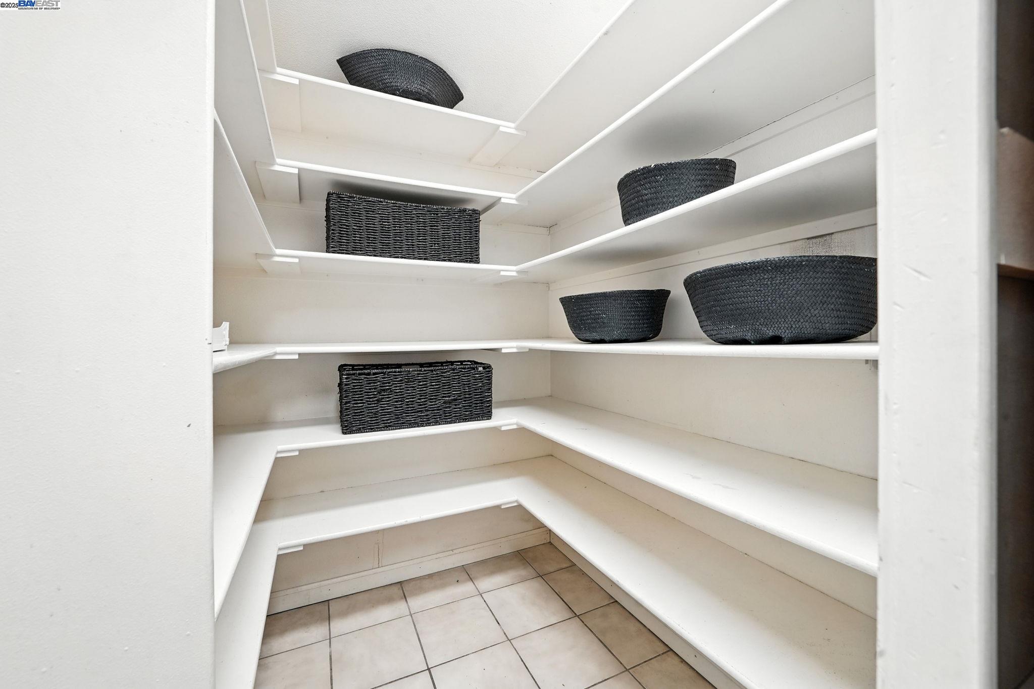 Detail Gallery Image 12 of 42 For 1655 Wendy Dr, Pleasant Hill,  CA 94523 - 3 Beds | 2 Baths